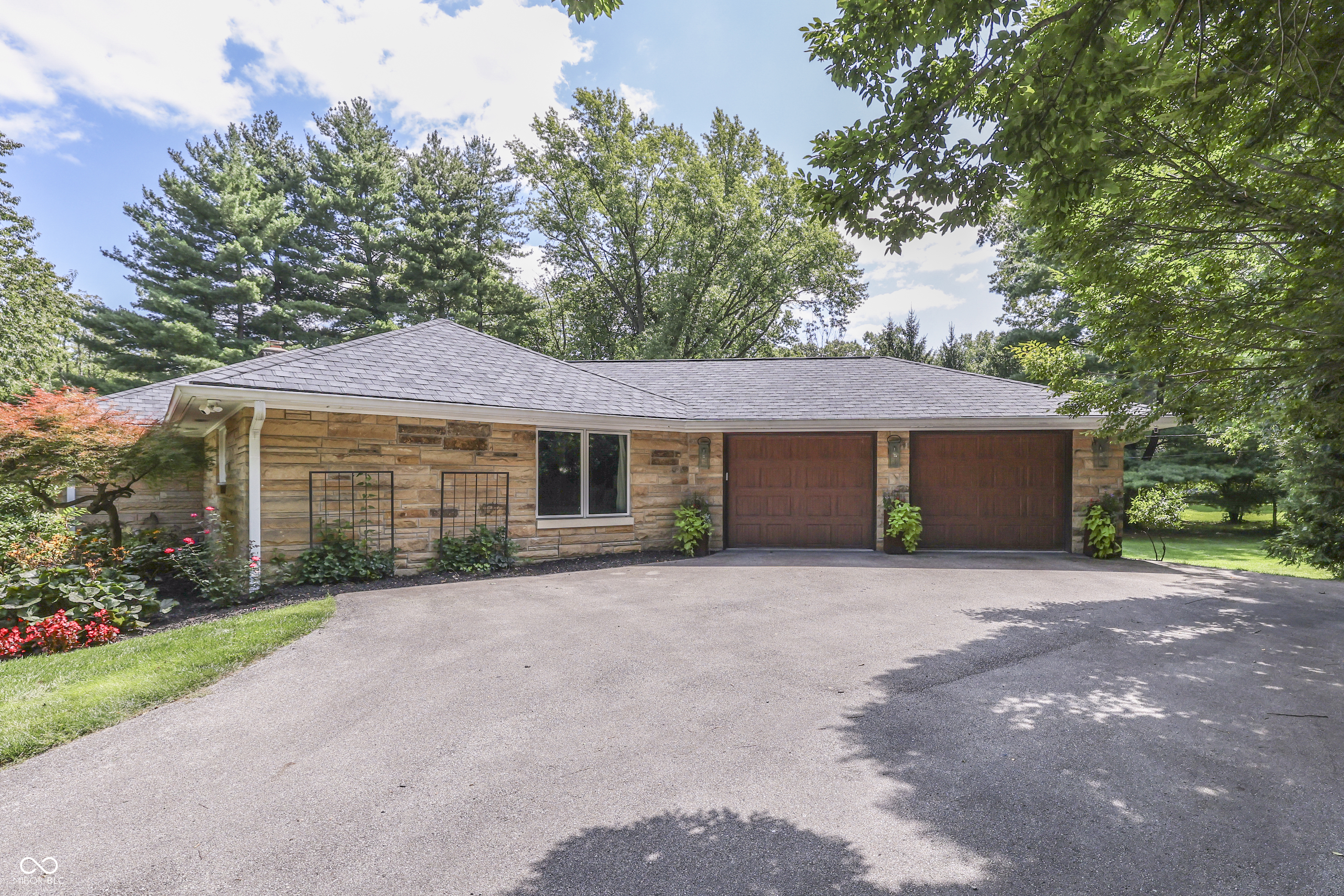 39 Highland Manor Court N