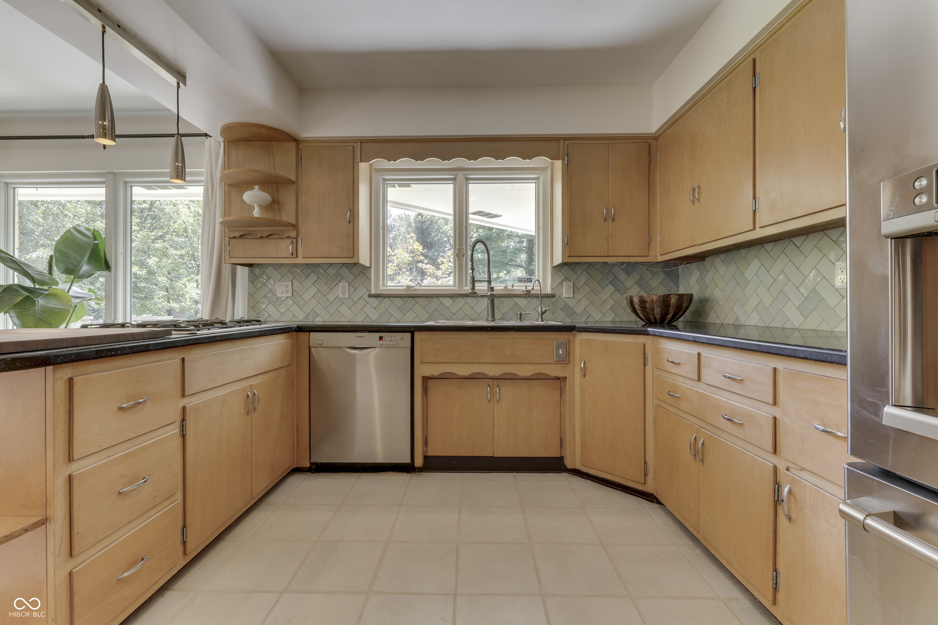 39 Highland Manor Court N