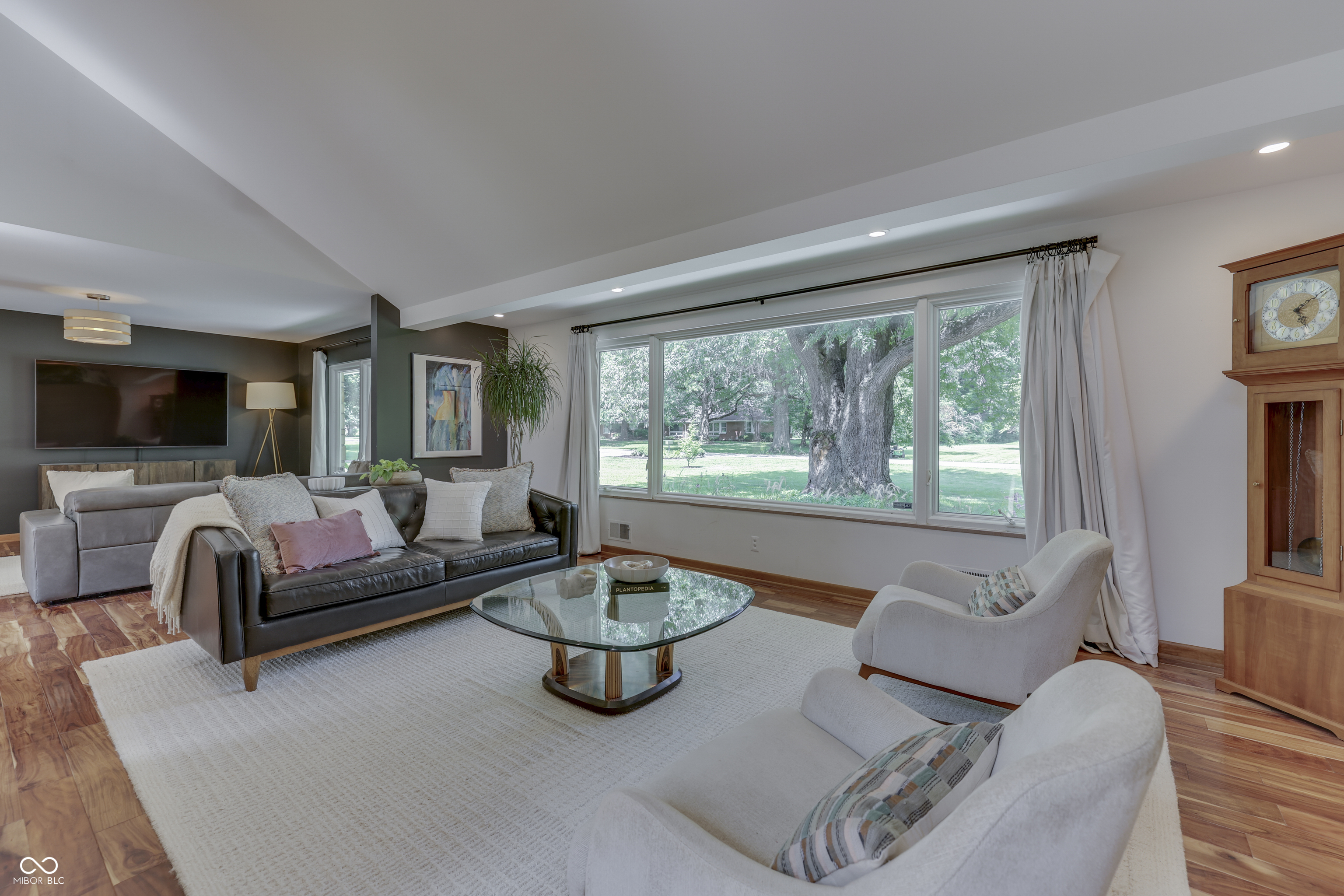 39 Highland Manor Court N