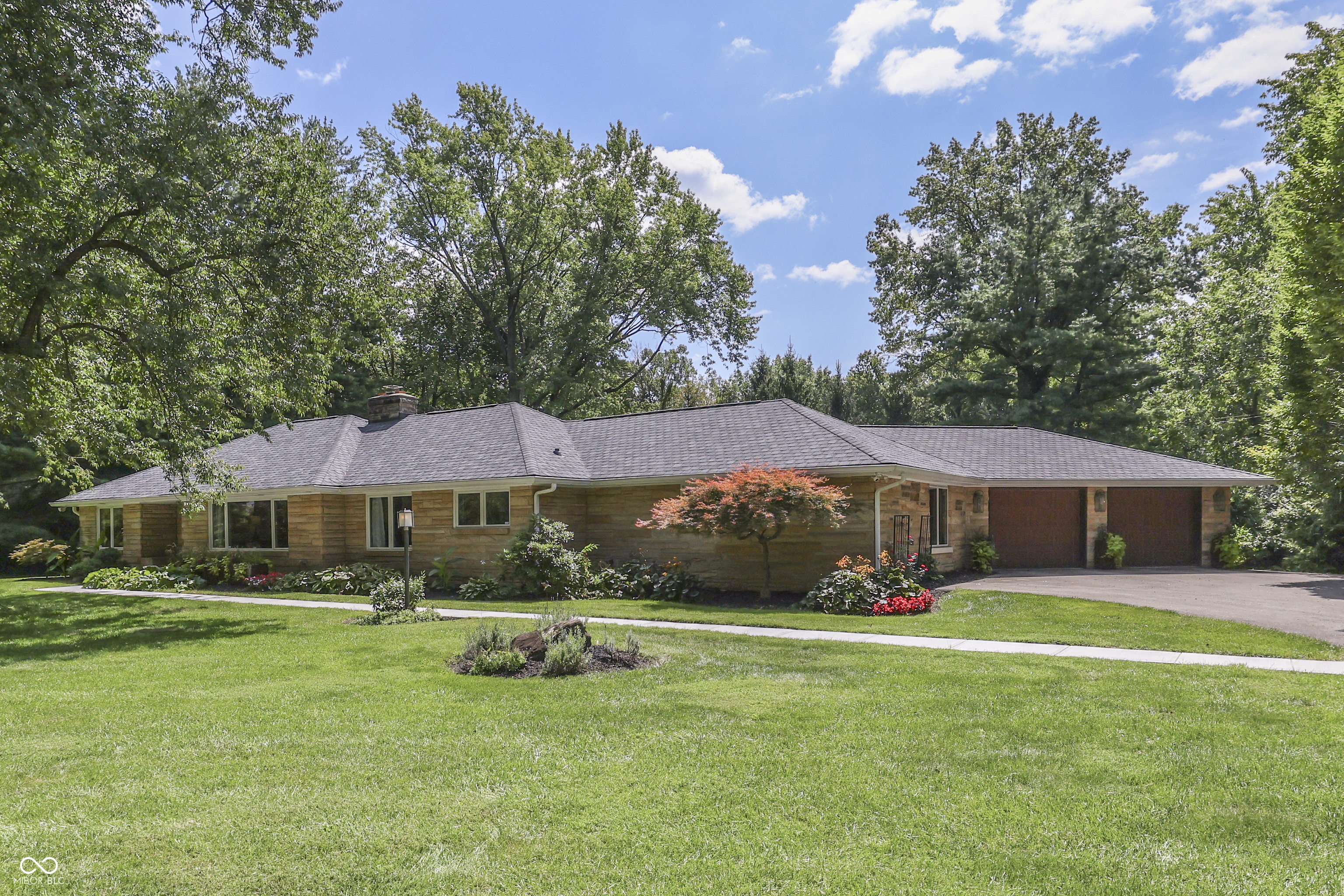 39 Highland Manor Court N