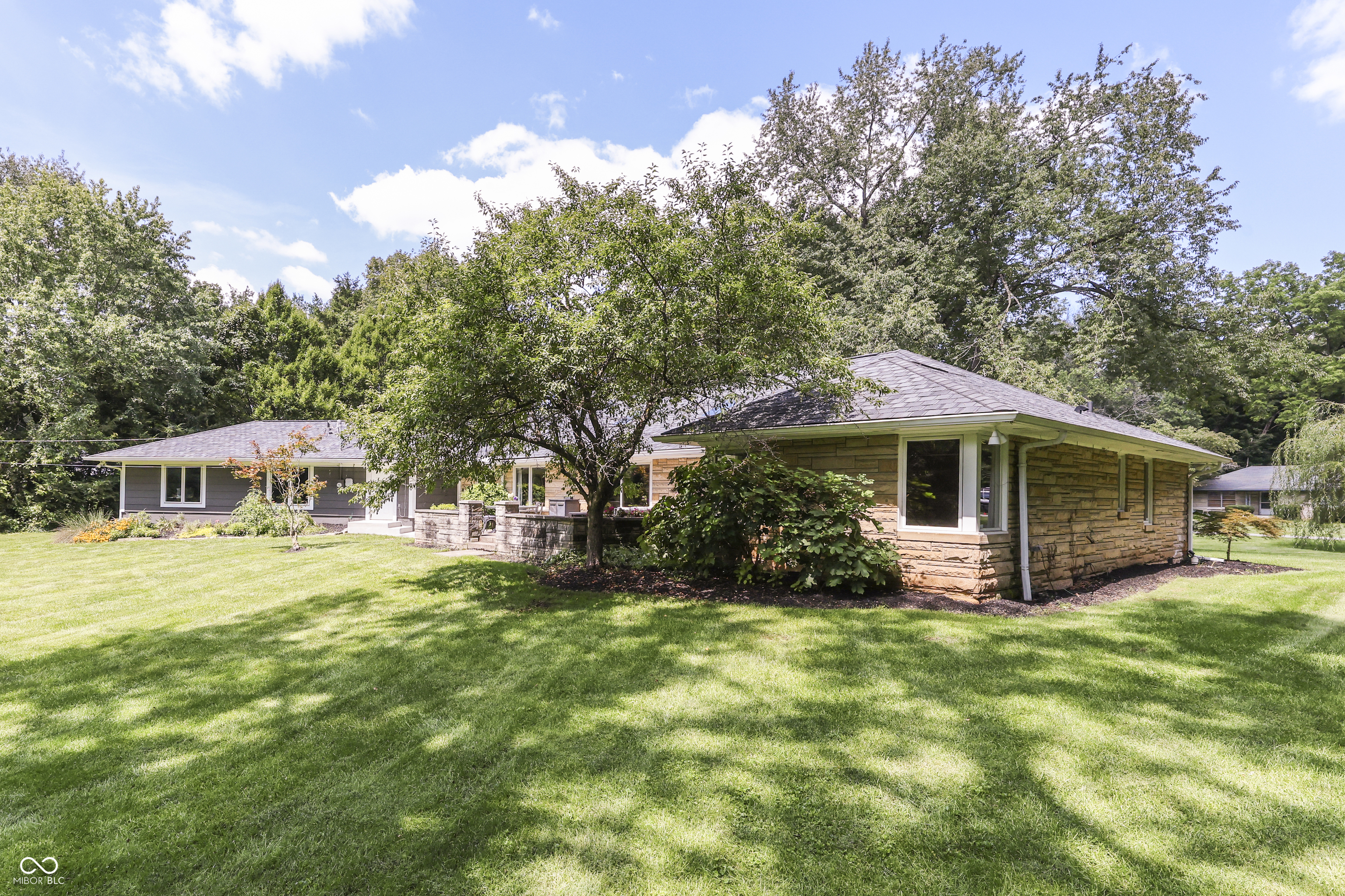 39 Highland Manor Court N
