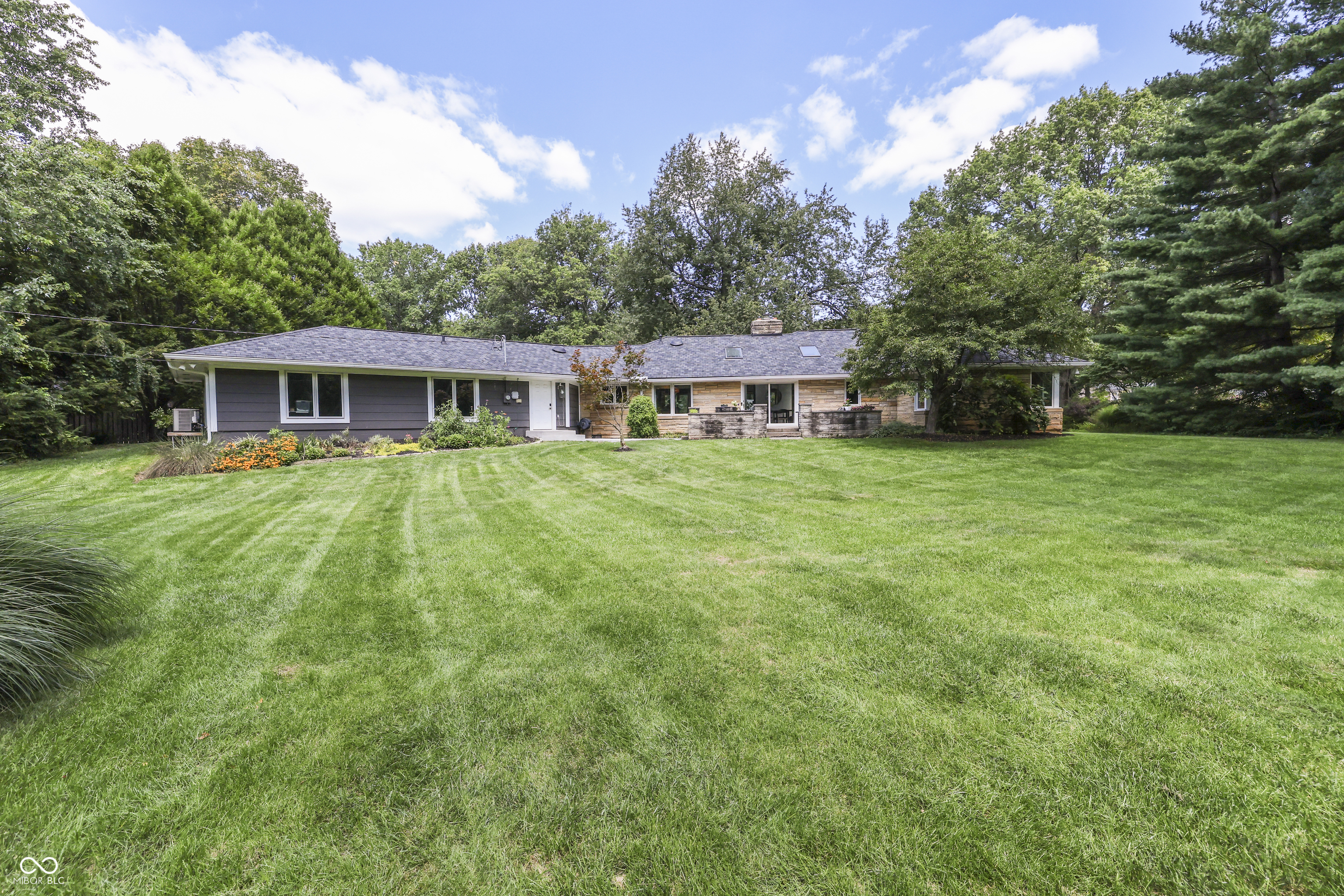 39 Highland Manor Court N