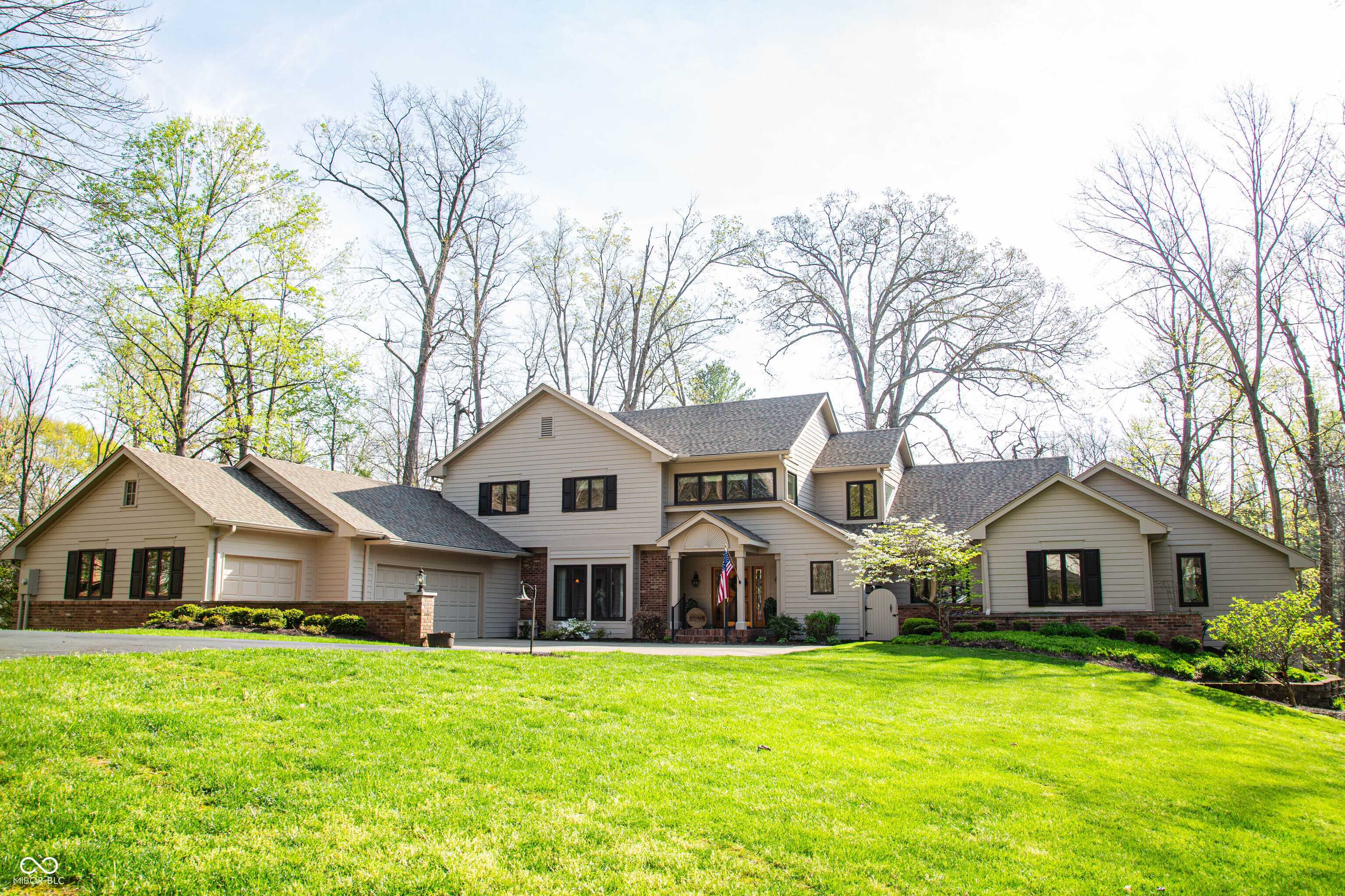 3609 N Devon Drive