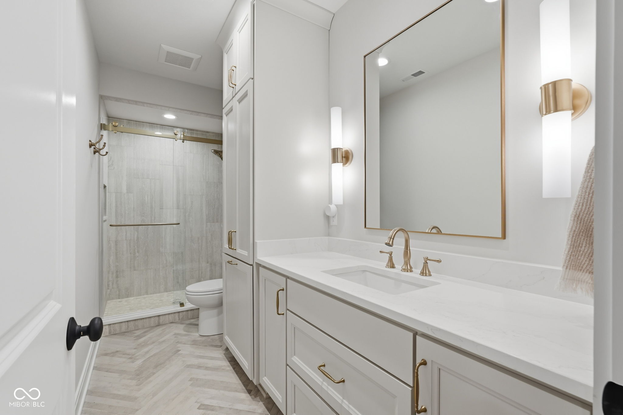 8635 Auburn Ridge
