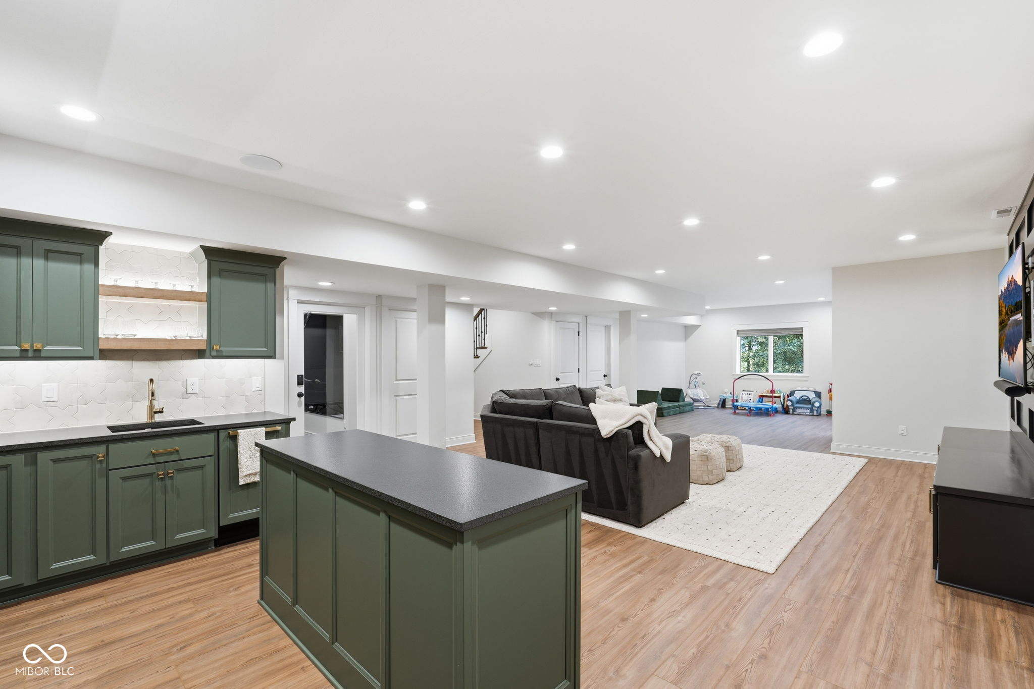 8635 Auburn Ridge