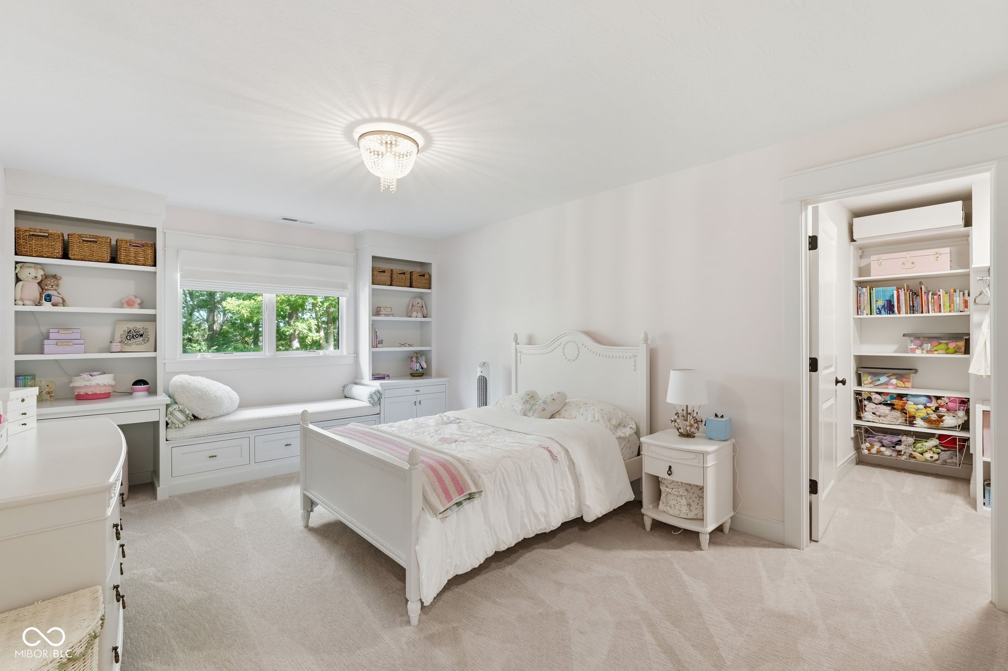 8635 Auburn Ridge