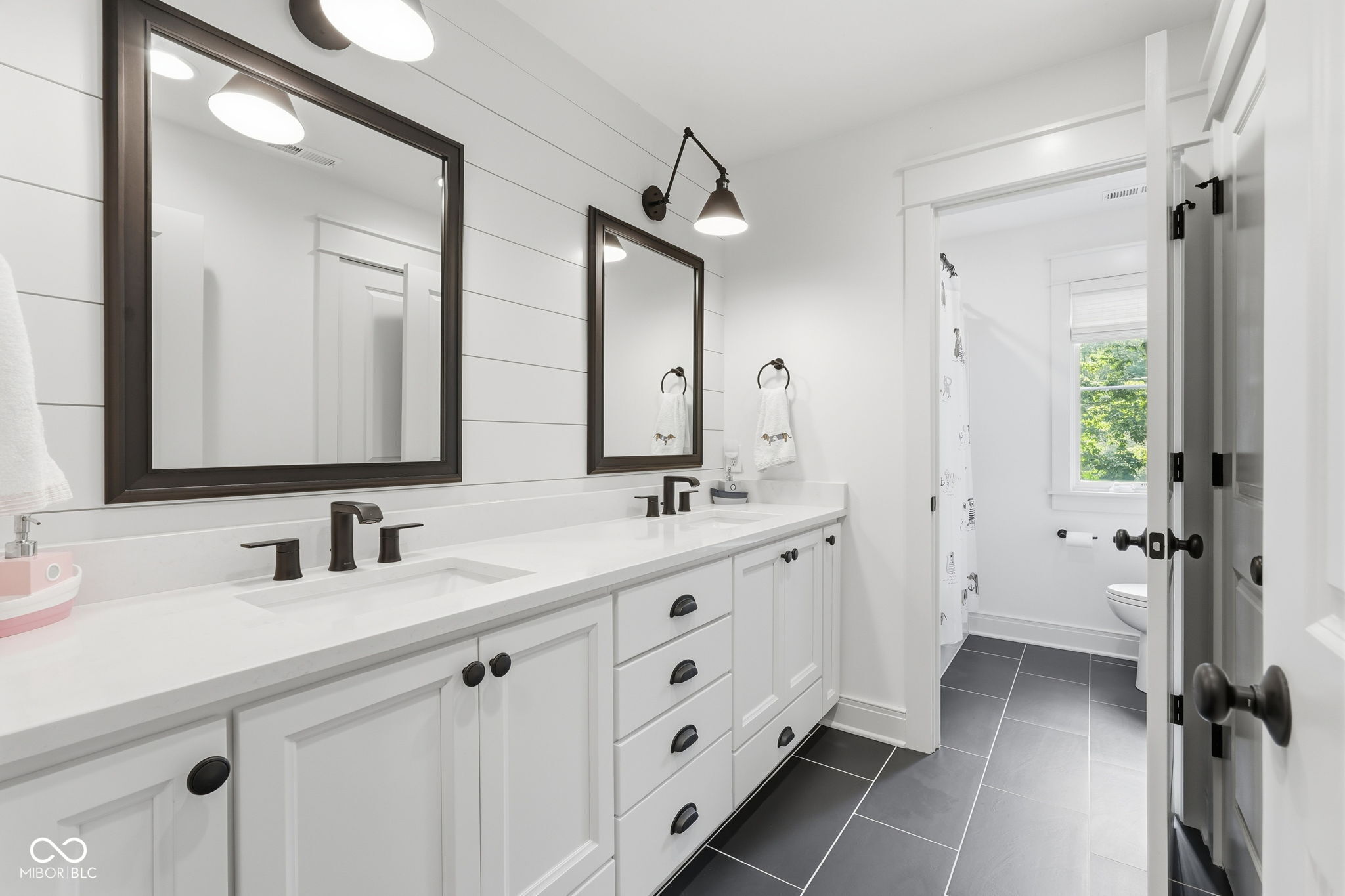 8635 Auburn Ridge