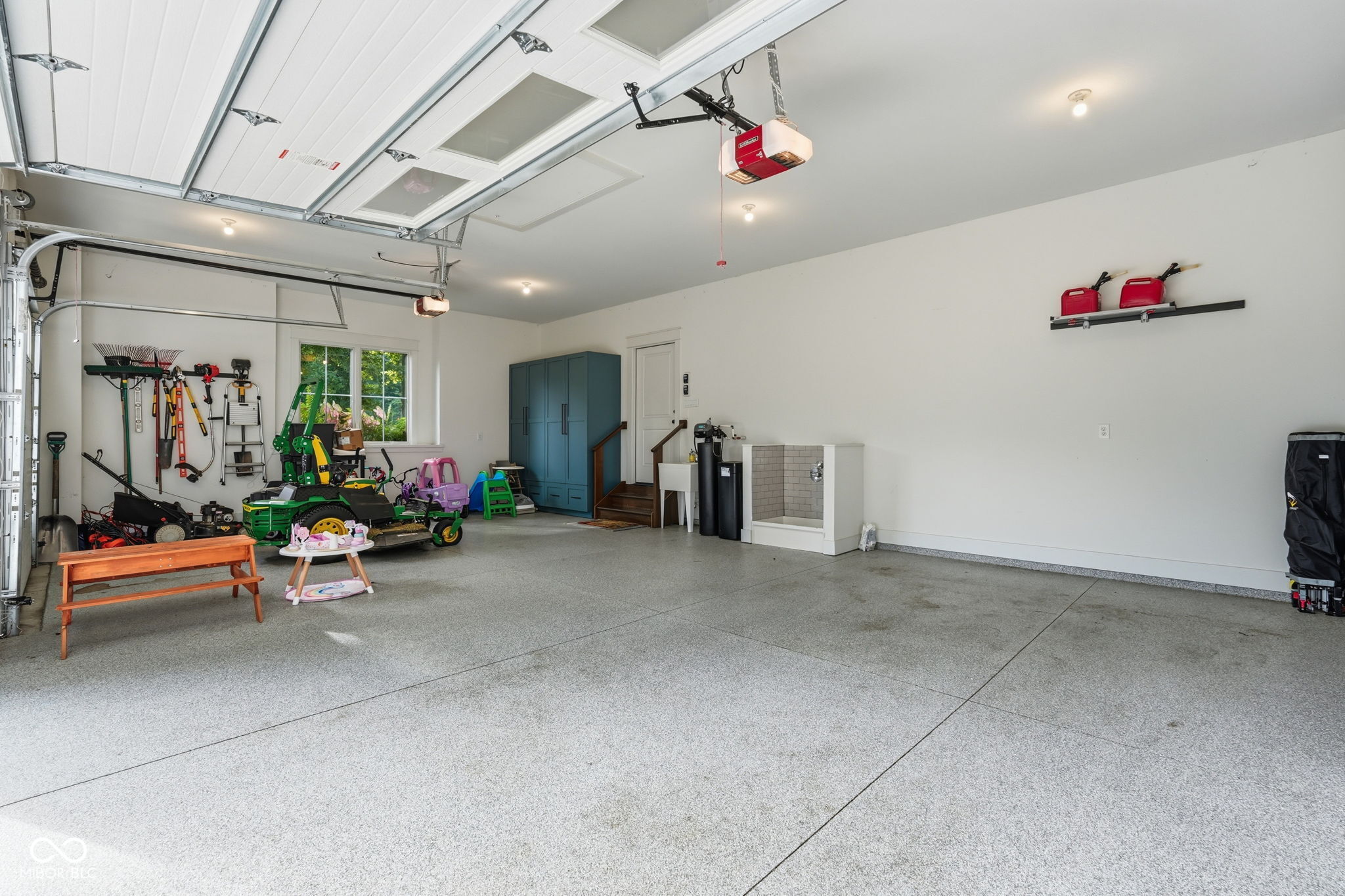 8635 Auburn Ridge