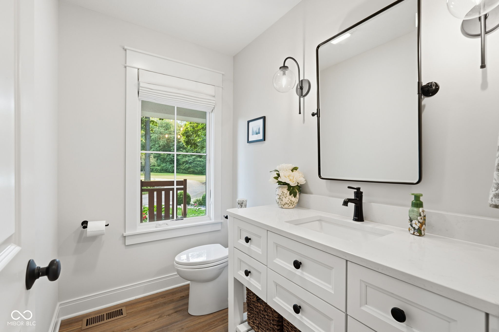 8635 Auburn Ridge