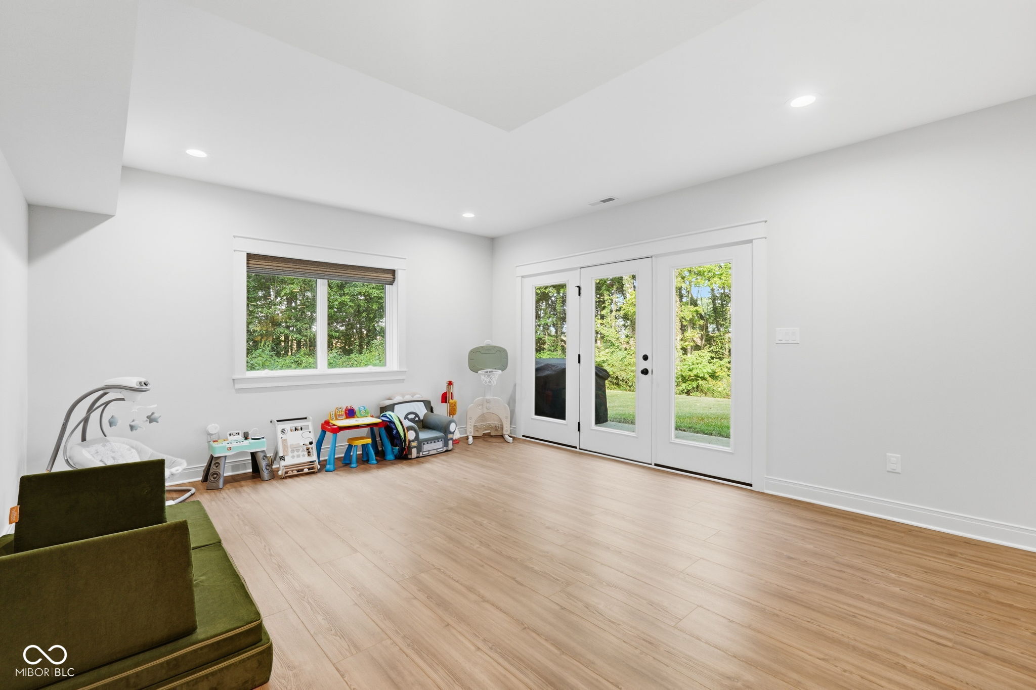 8635 Auburn Ridge