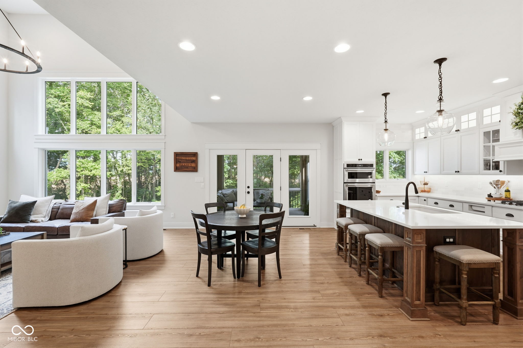 8635 Auburn Ridge