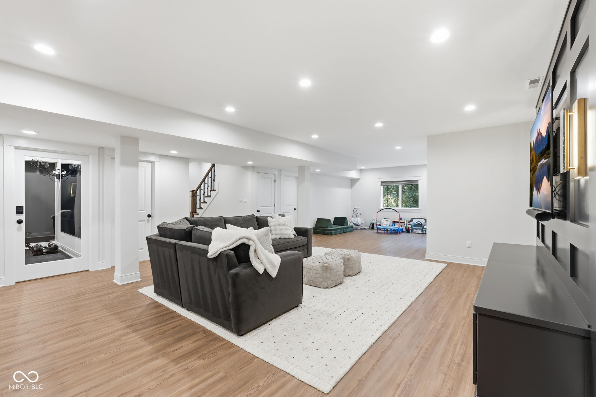 8635 Auburn Ridge