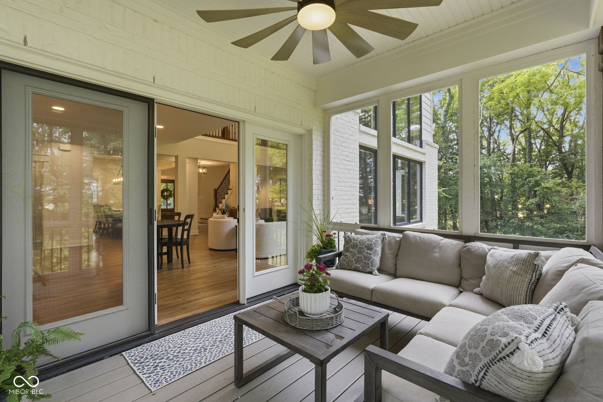 8635 Auburn Ridge