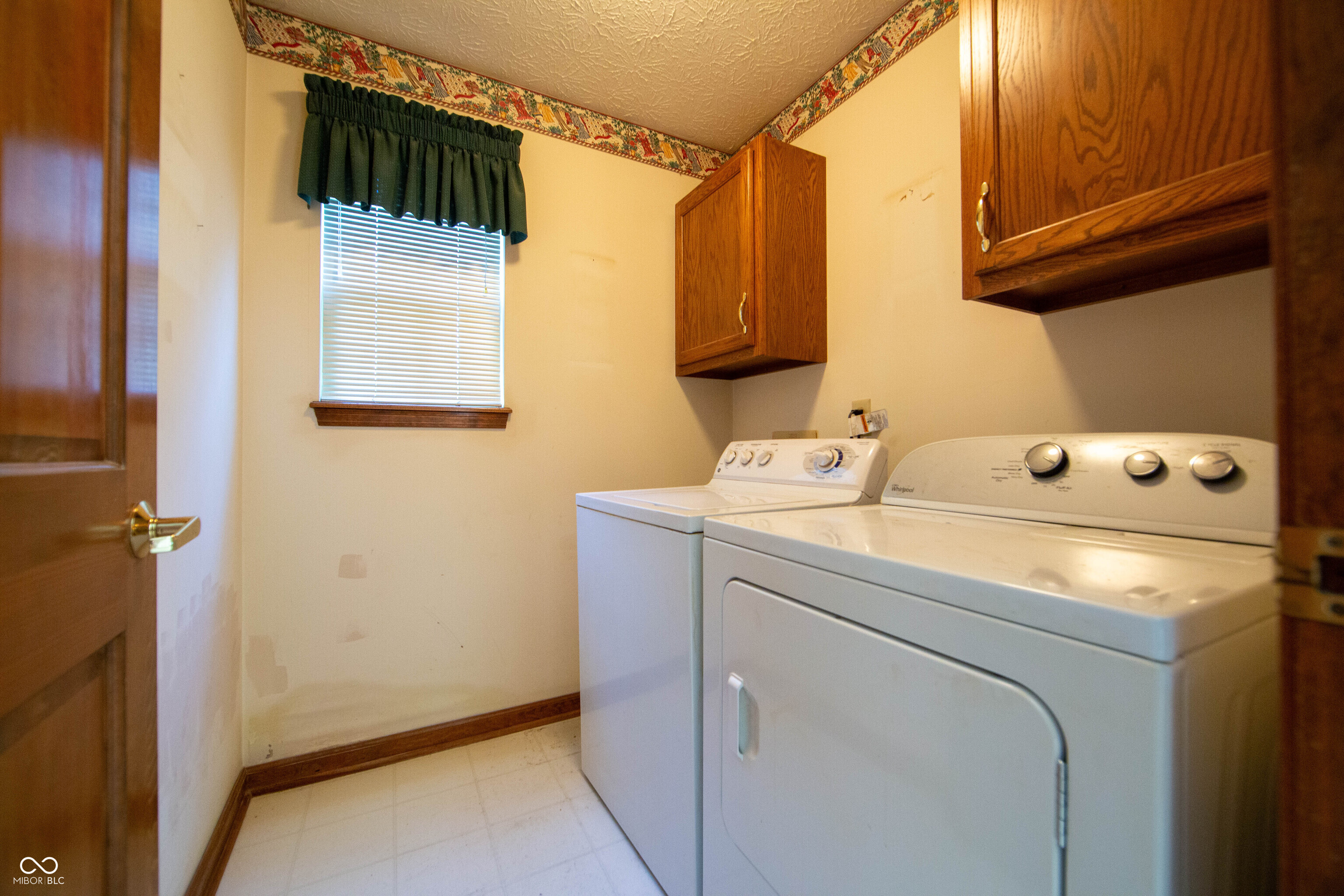 1625 Black Oak Lane
