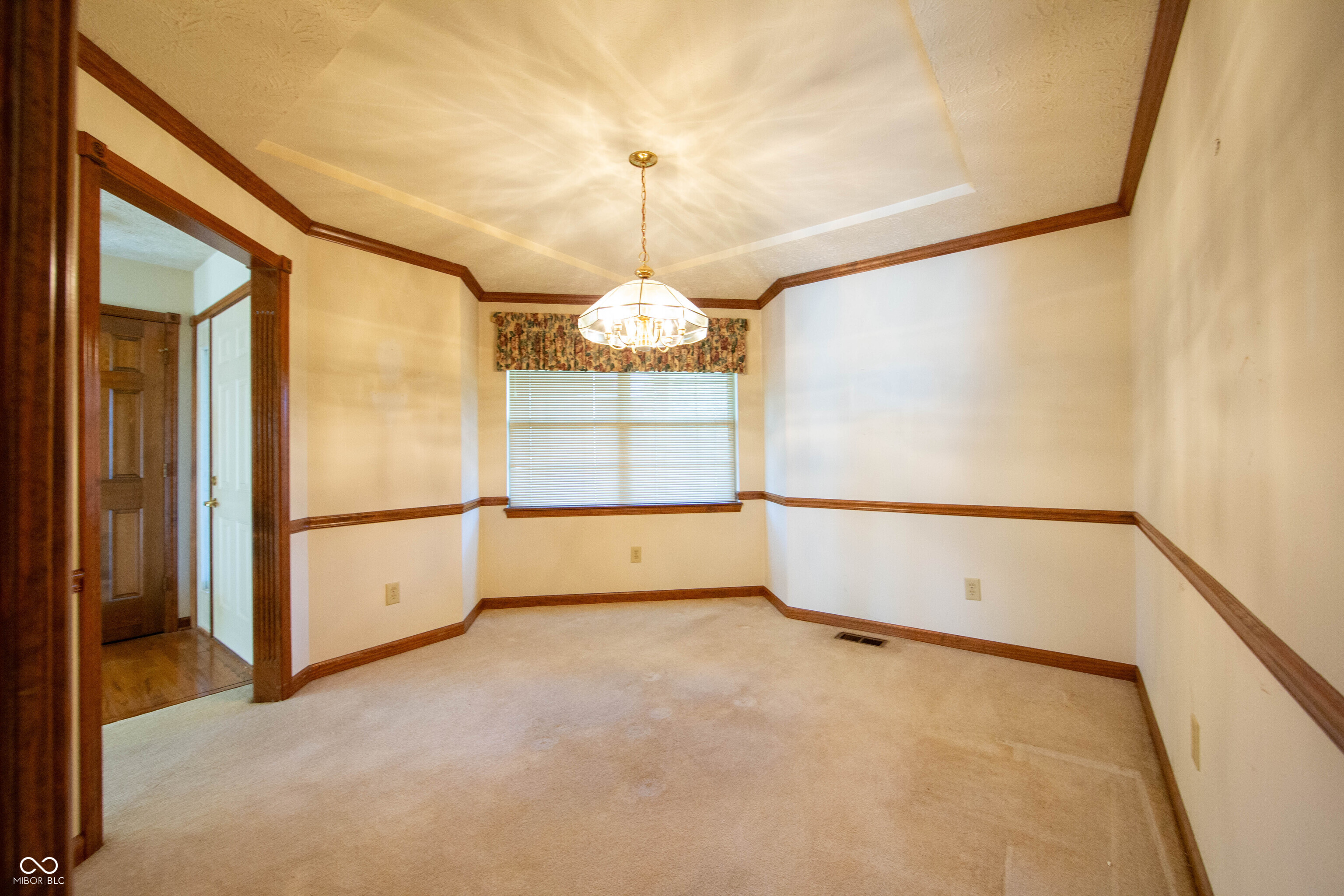 1625 Black Oak Lane