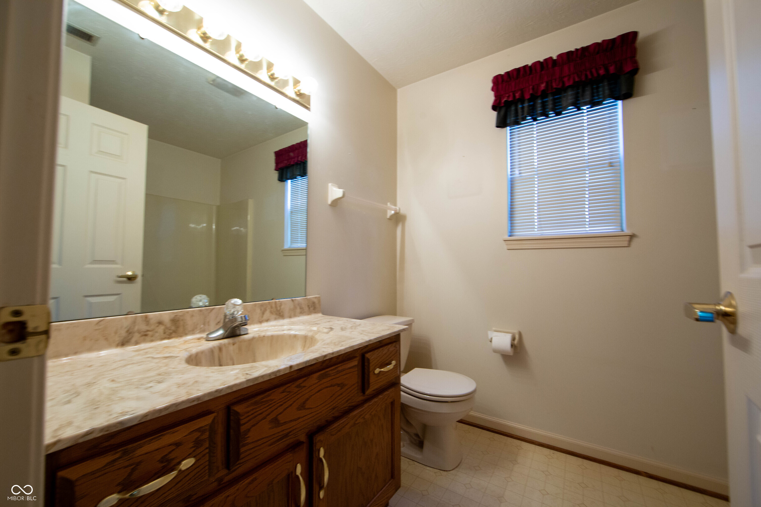 1625 Black Oak Lane
