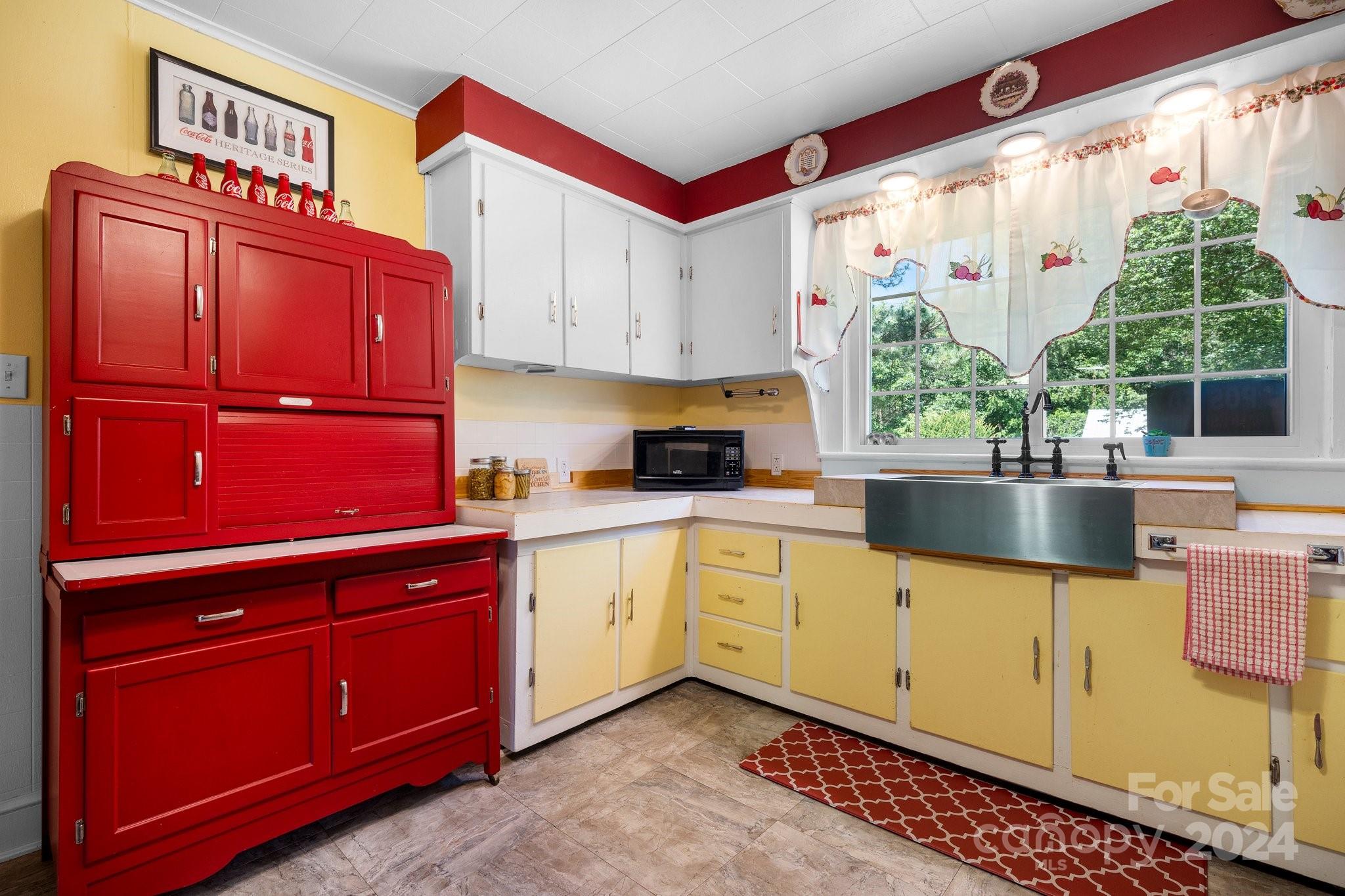 105 Frank Avenue NE