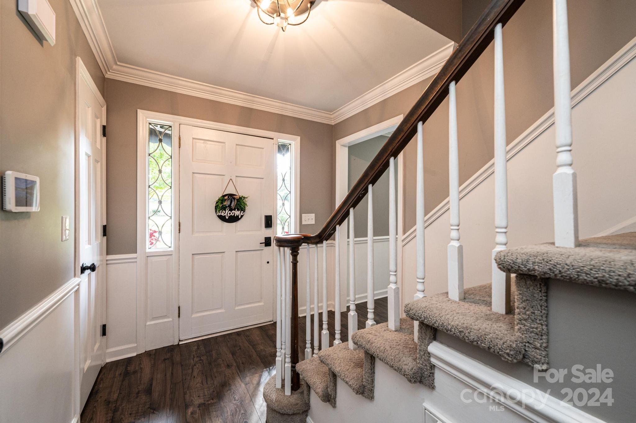 12 36th Avenue NW