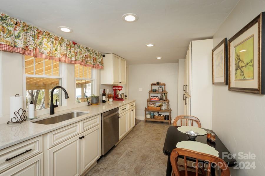 3084 W Main Street