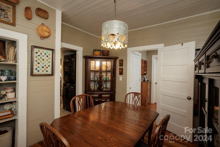 3084 W Main Street