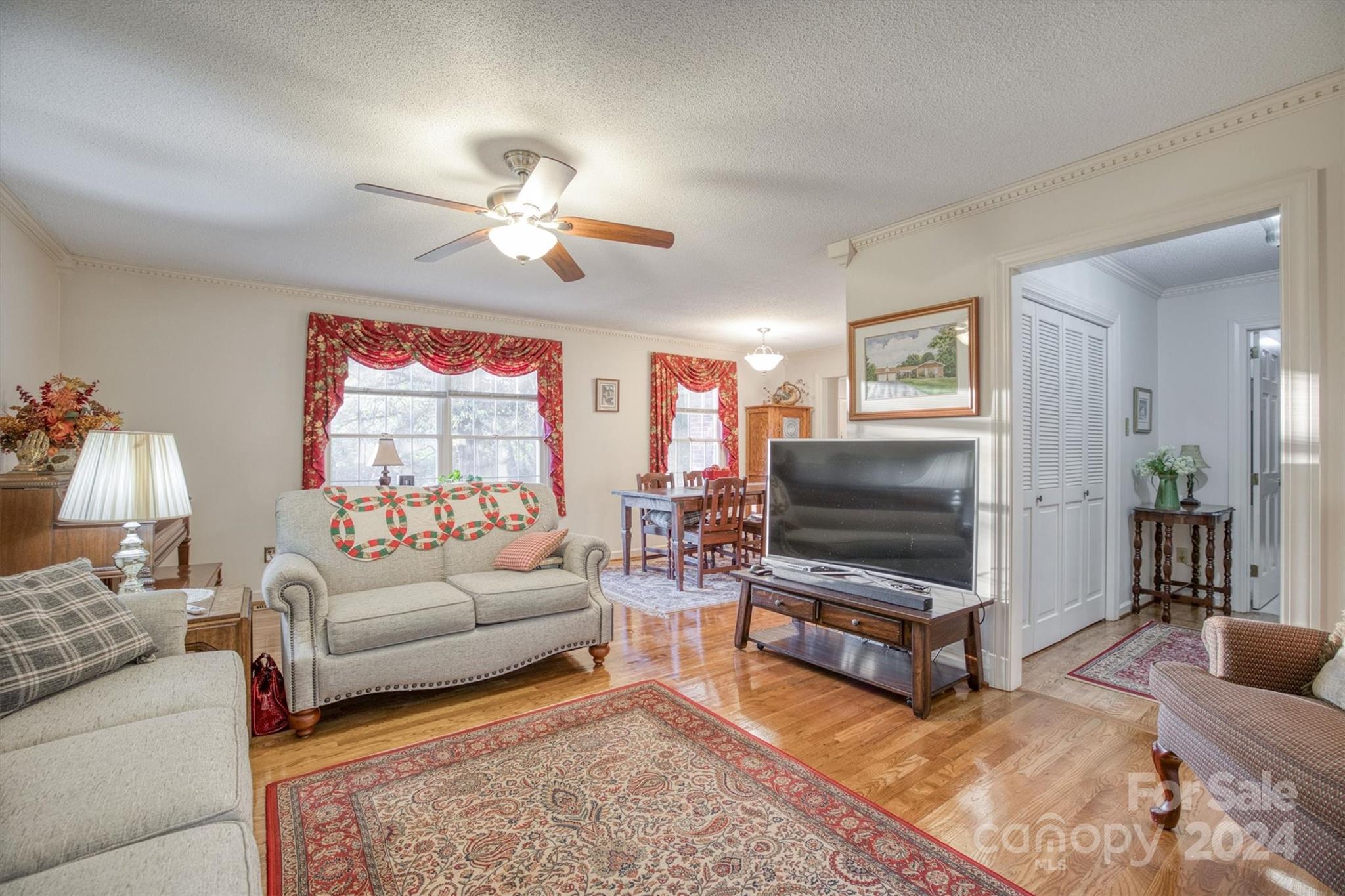 353 Horseshoe Bend Road
