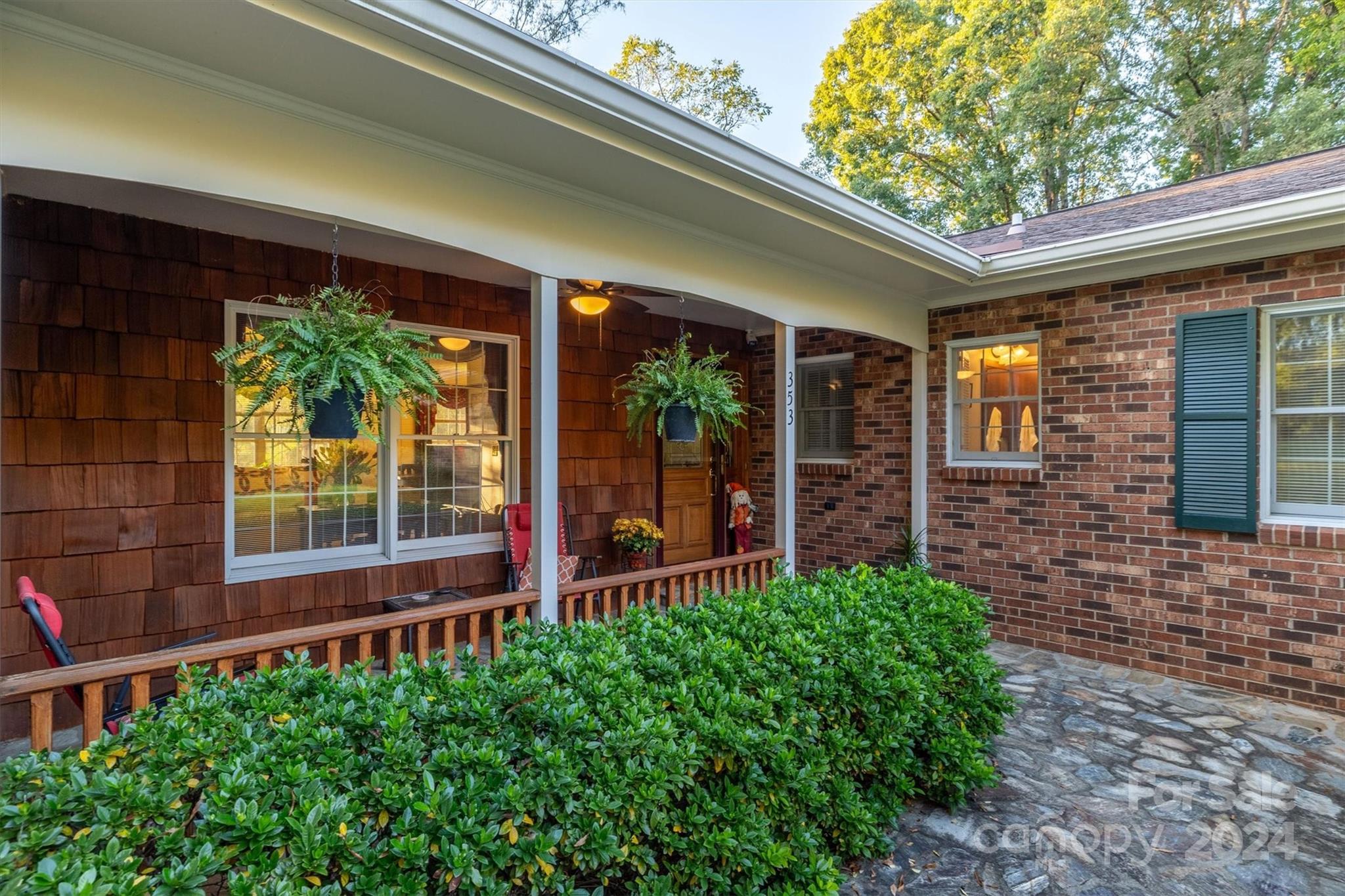 353 Horseshoe Bend Road
