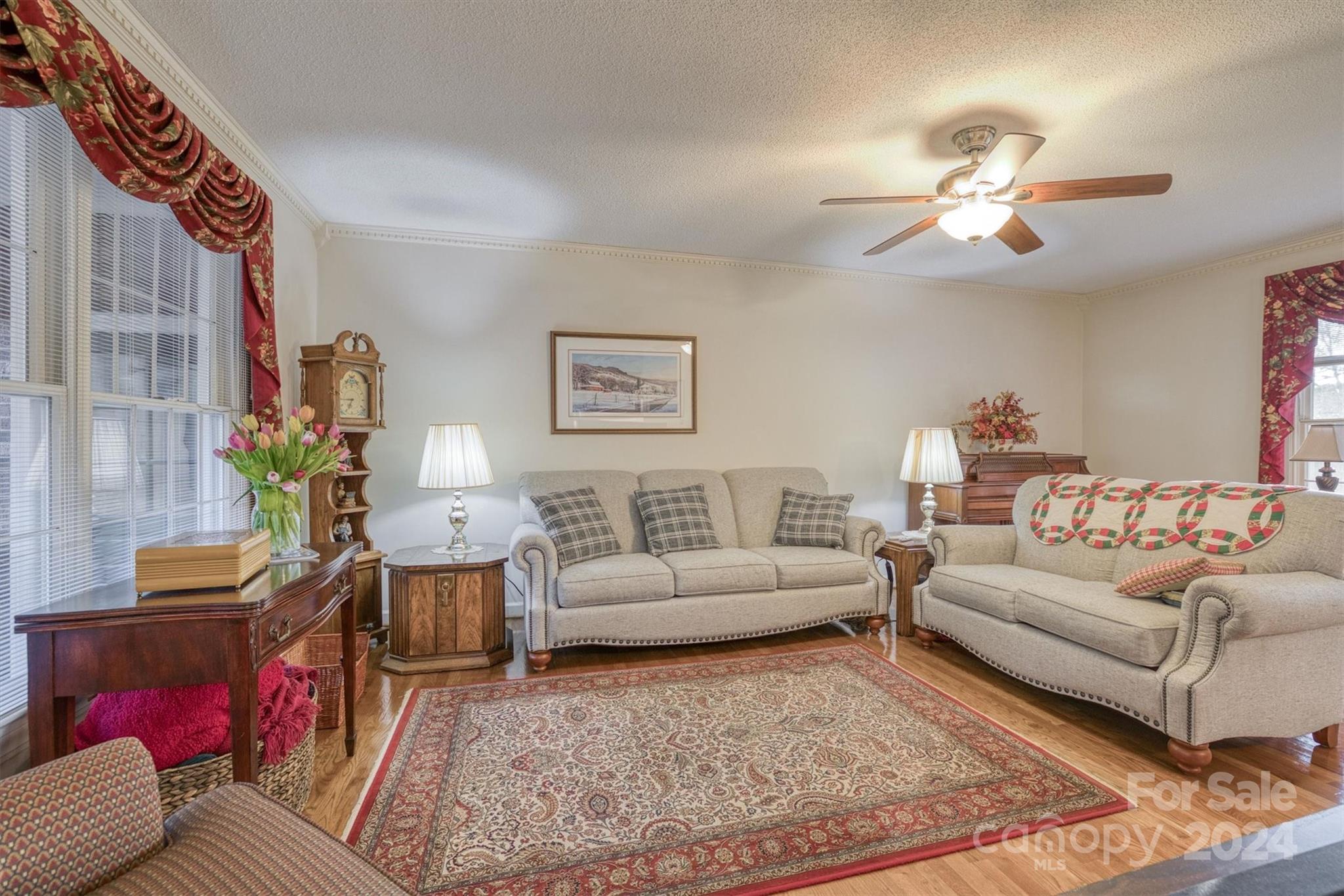 353 Horseshoe Bend Road
