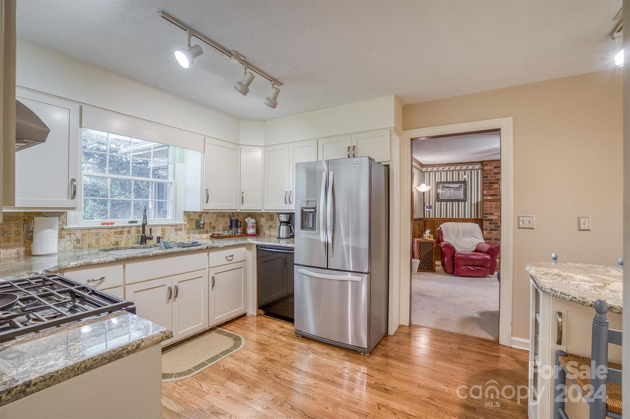 353 Horseshoe Bend Road