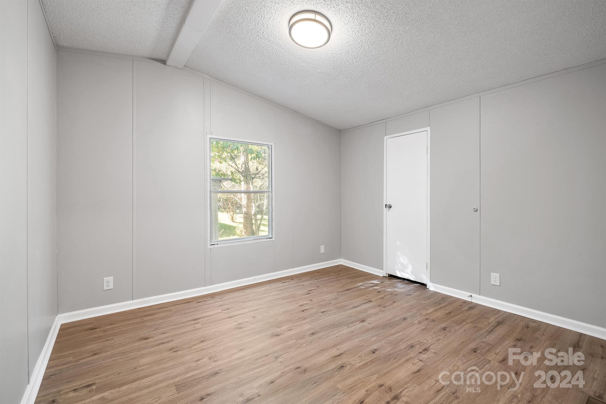 5027 Sierra Drive