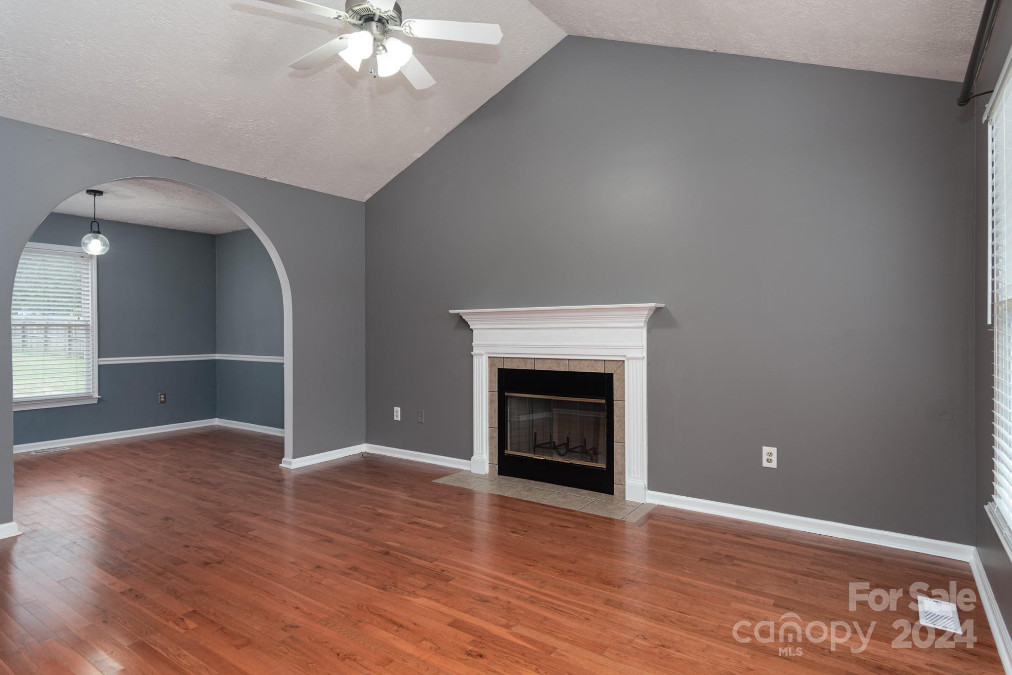1100 Black Walnut Drive