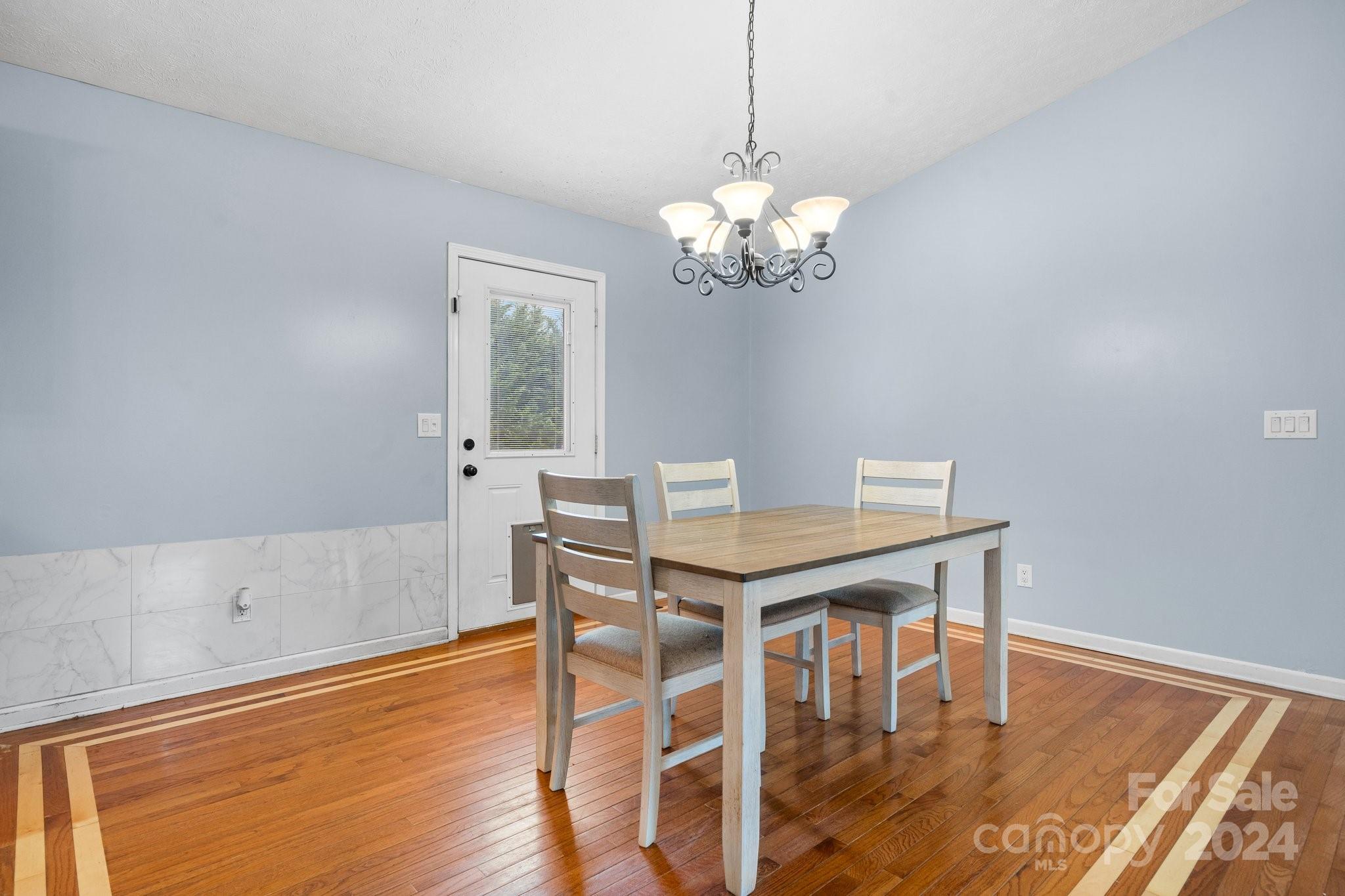 3357 Lilac Lane