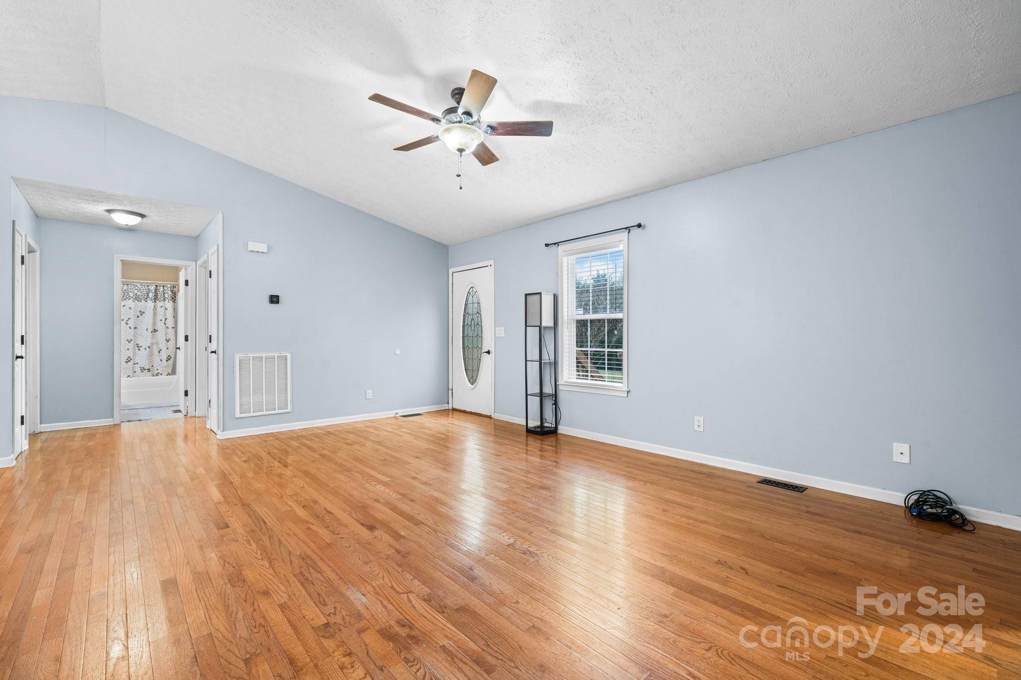3357 Lilac Lane