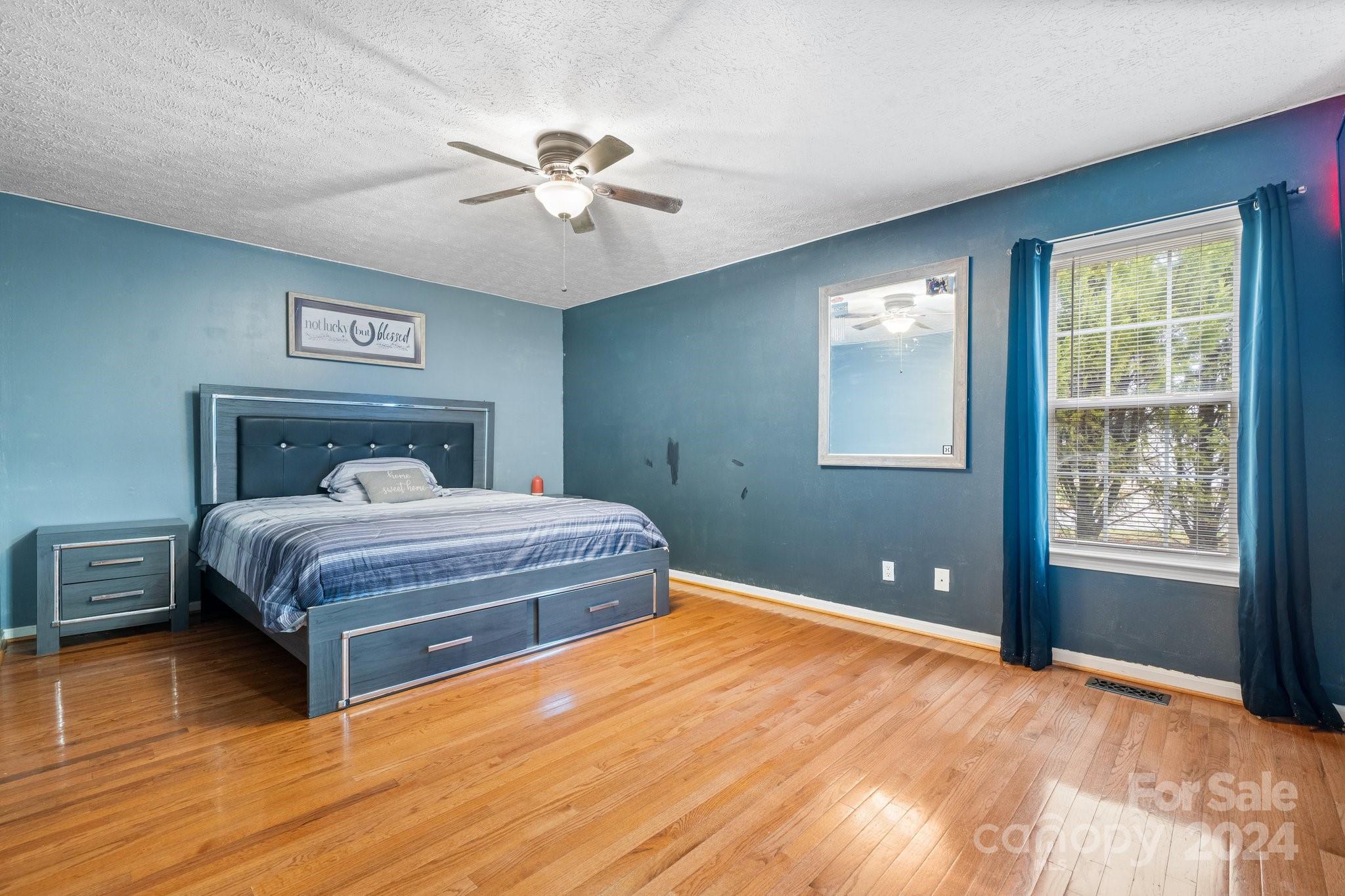 3357 Lilac Lane