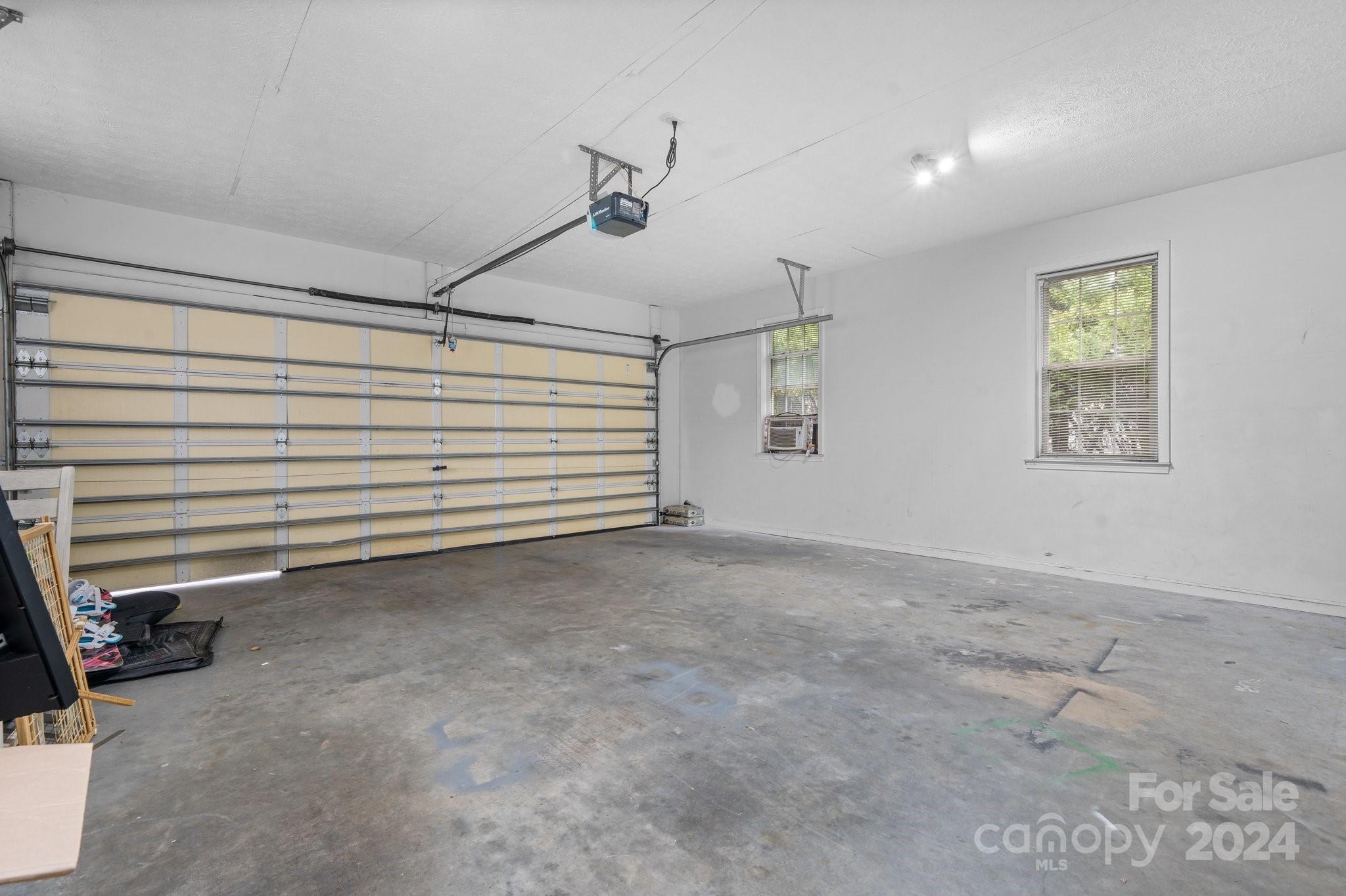 3357 Lilac Lane