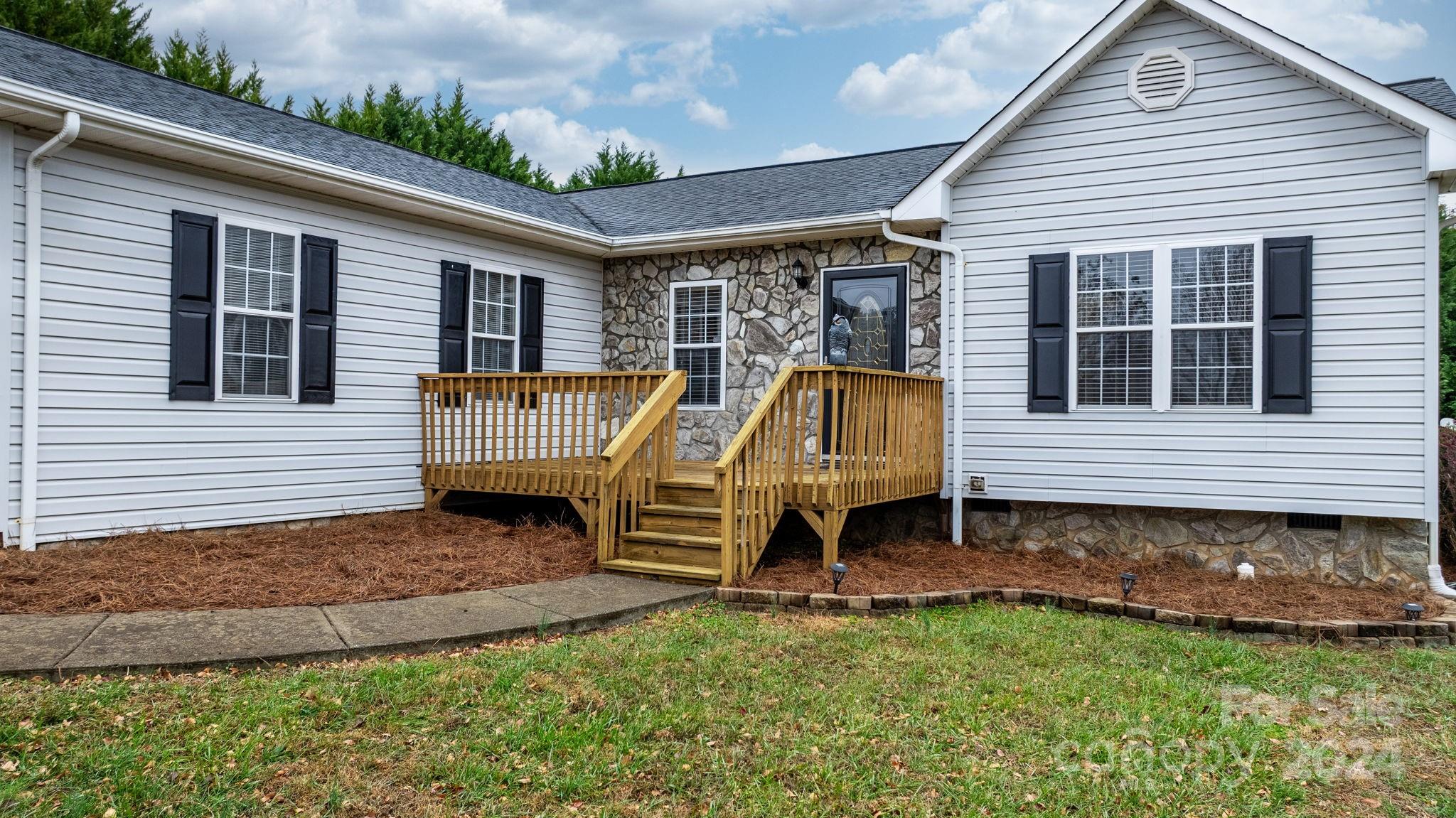 3357 Lilac Lane