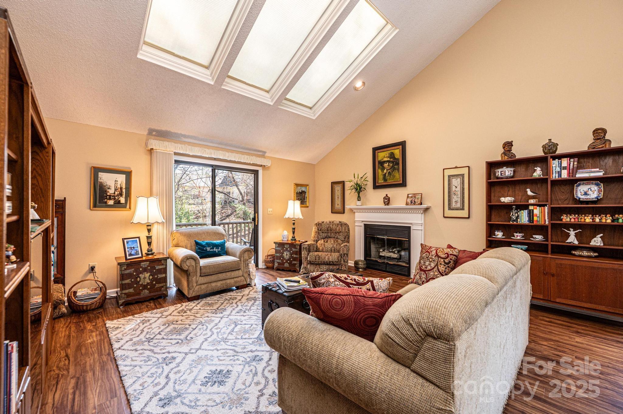 1713 12th Street NE