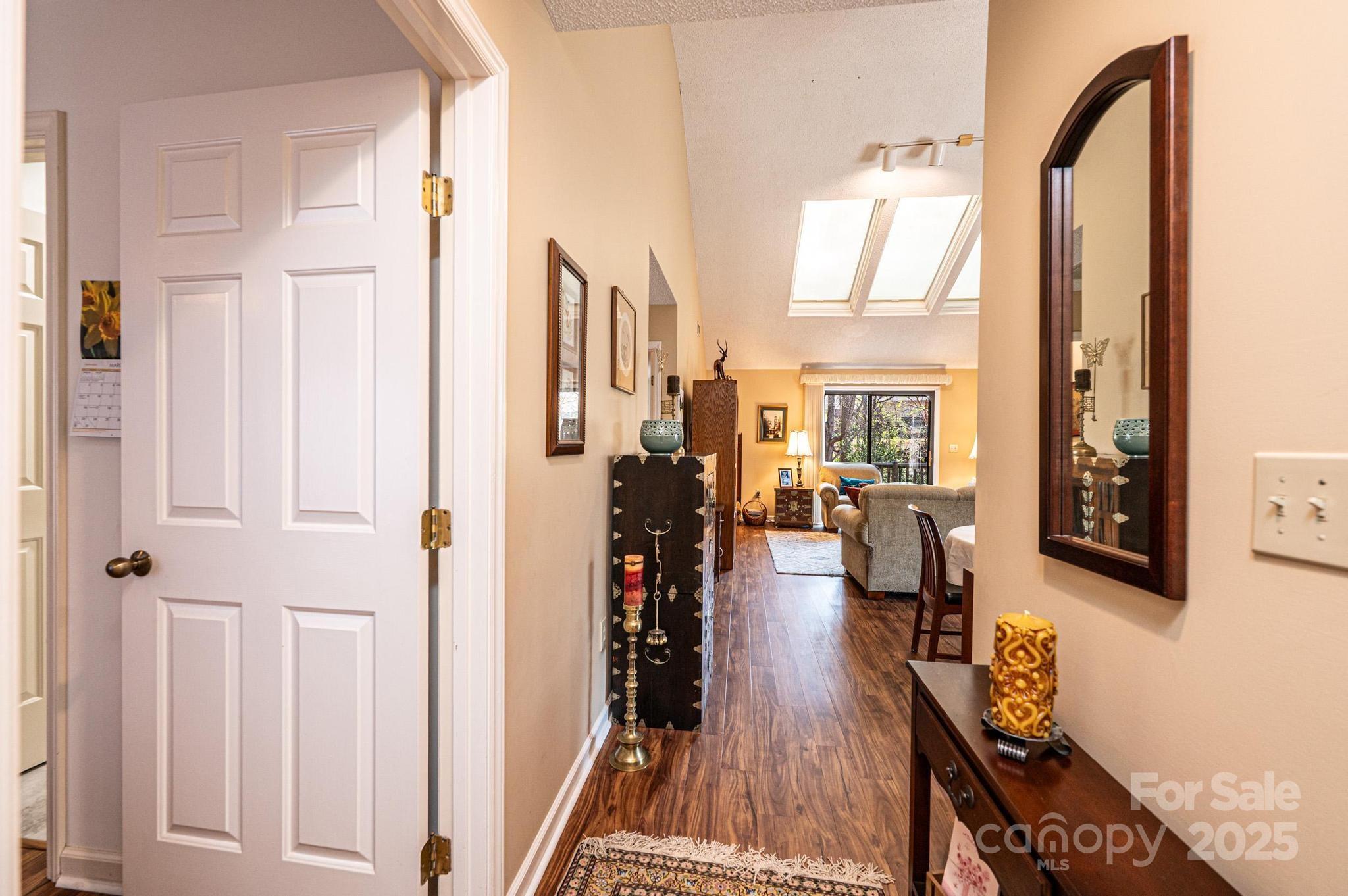 1713 12th Street NE