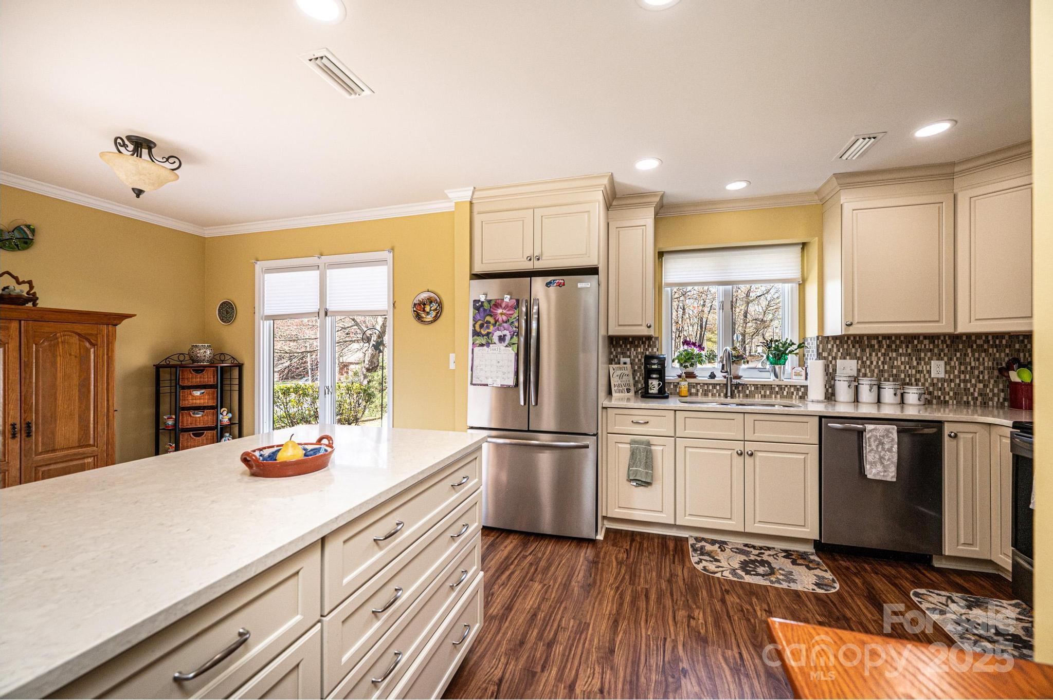1713 12th Street NE