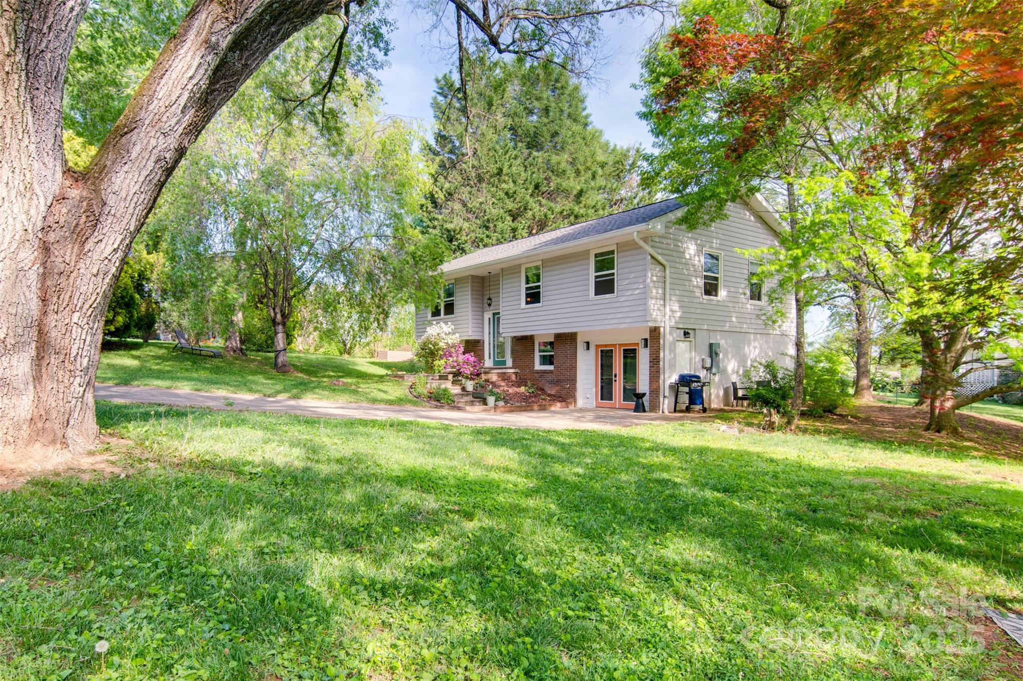 7 Guinevere Court