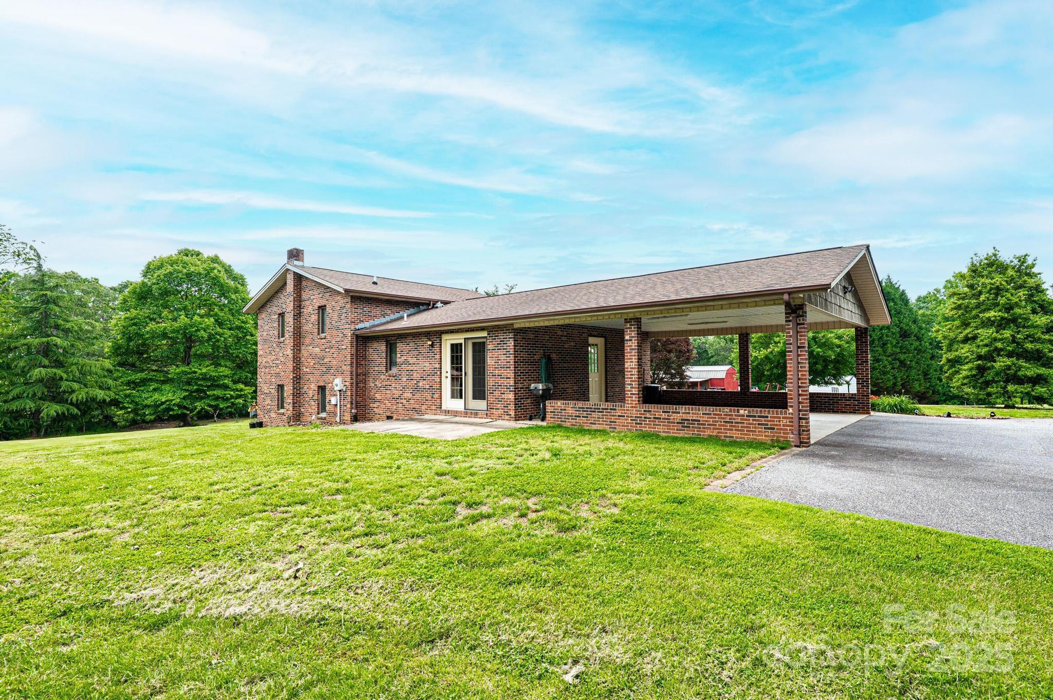 3020 Doc Pugh Road
