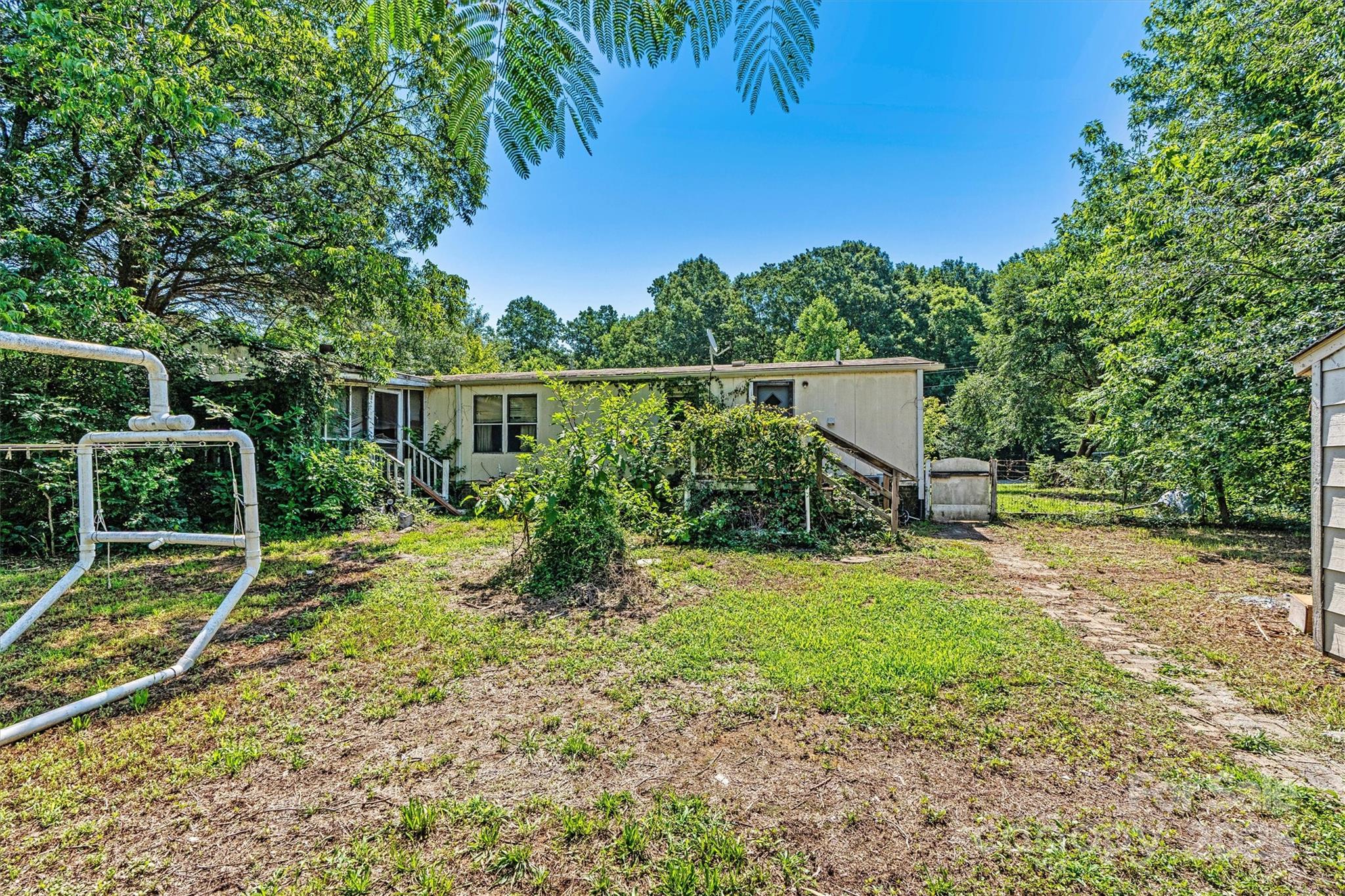 4905 Grassy Creek Road