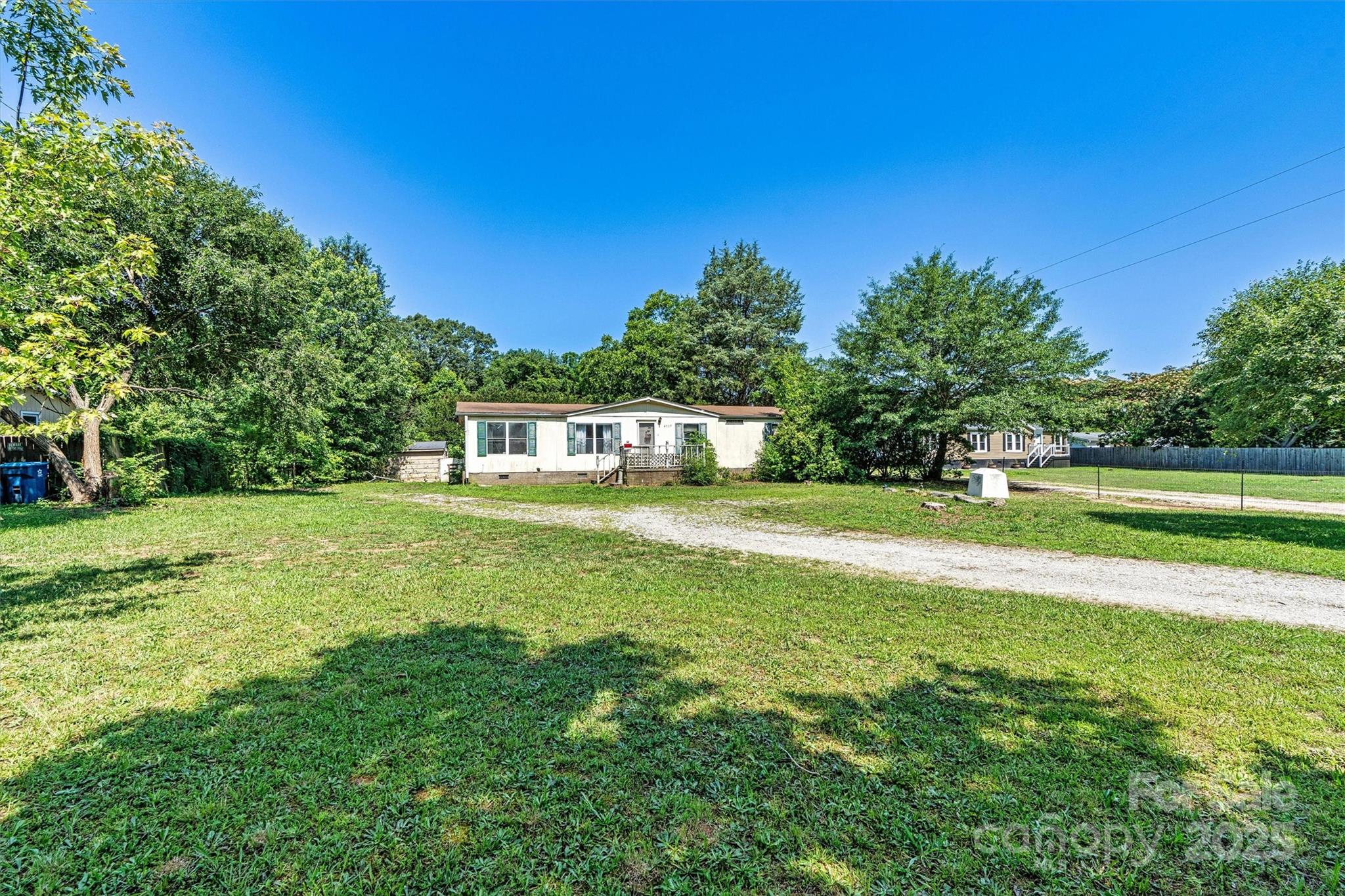 4905 Grassy Creek Road