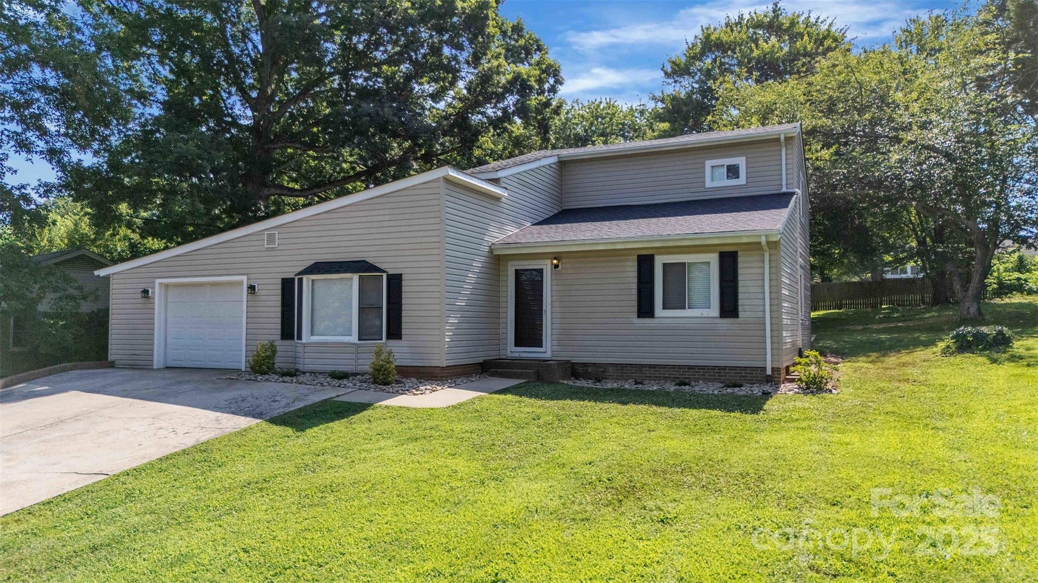 108 Hillsboro Road