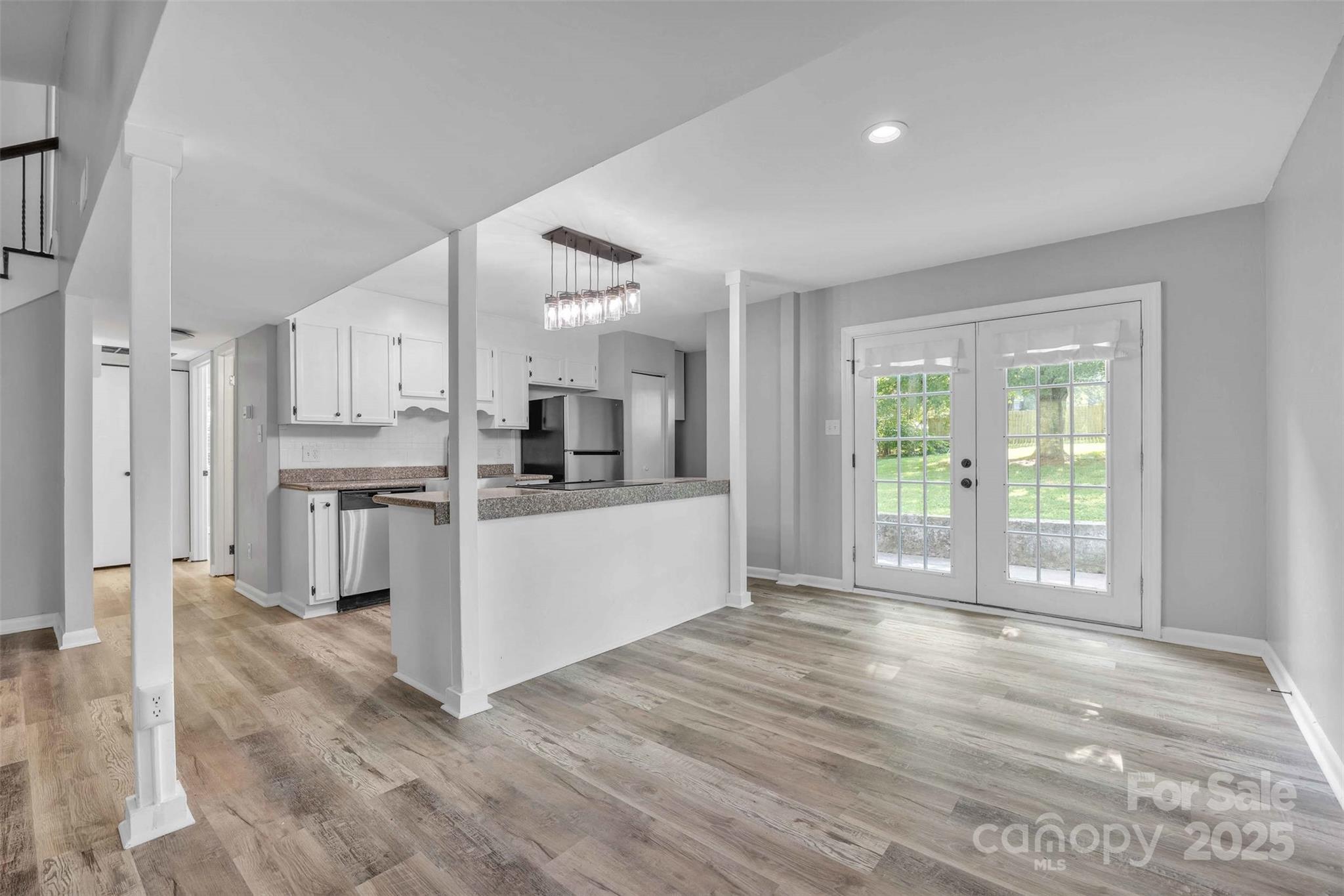 108 Hillsboro Road