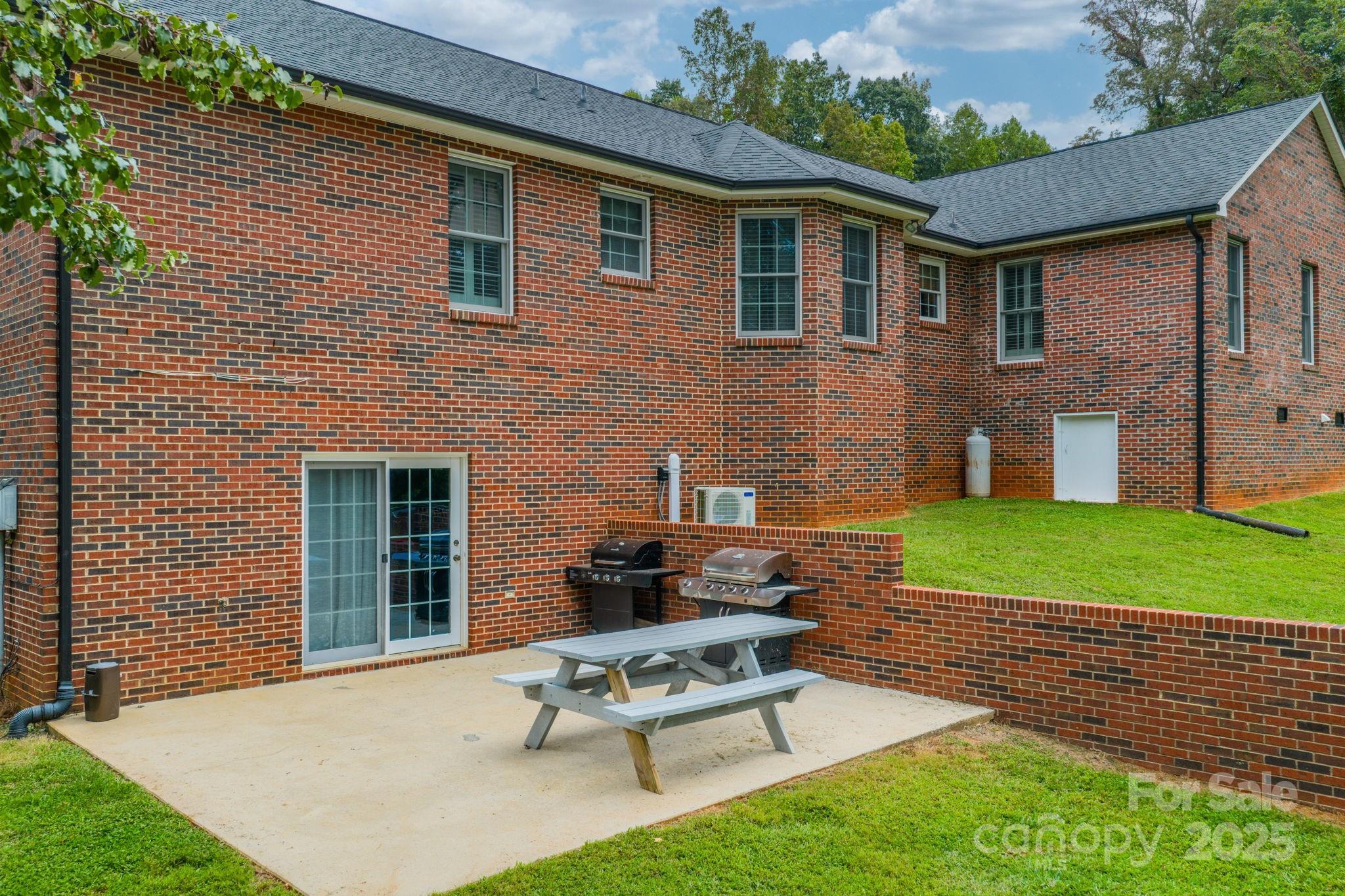 6487 River Bend Road