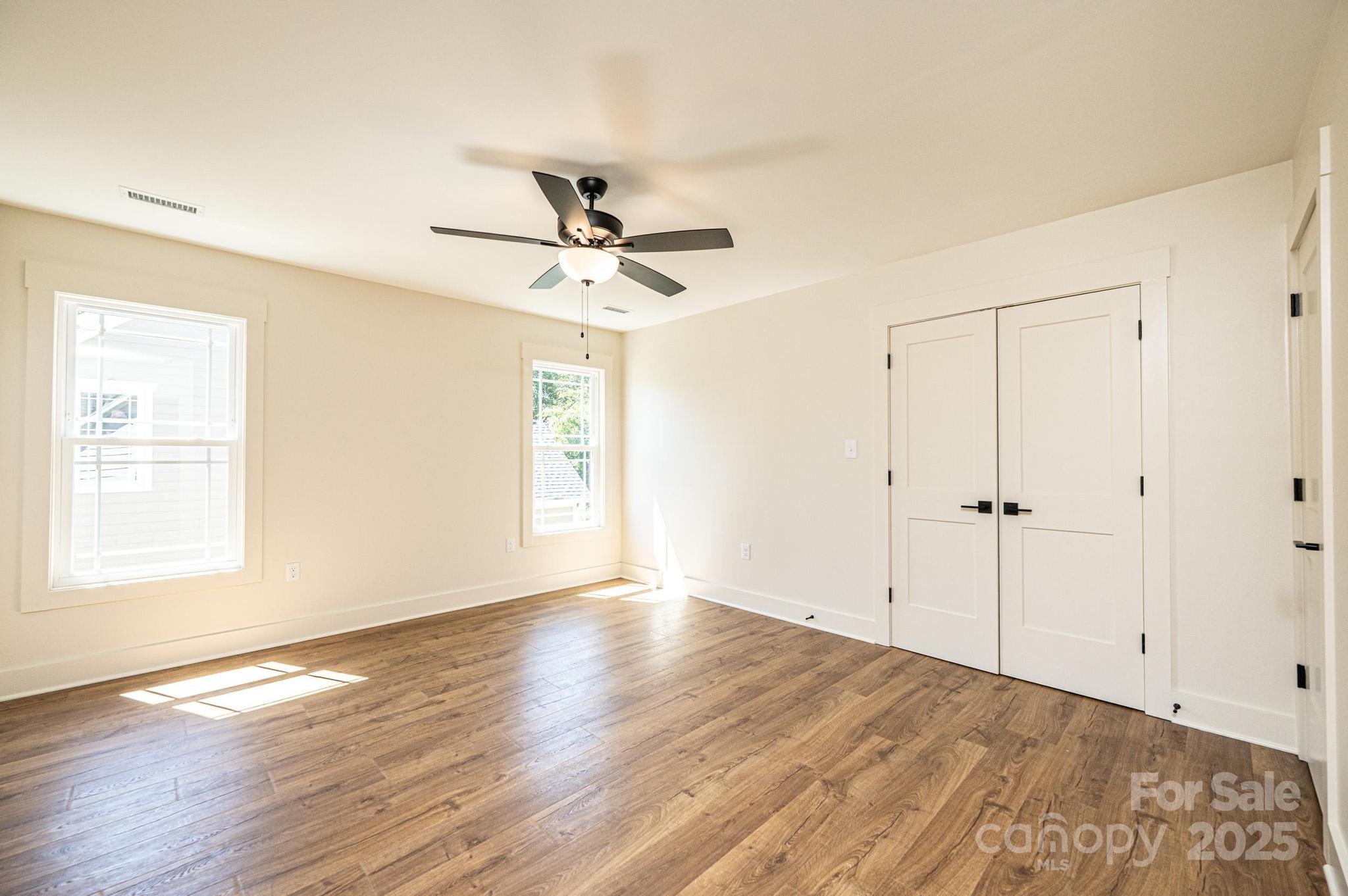 2115 6th Street NW
