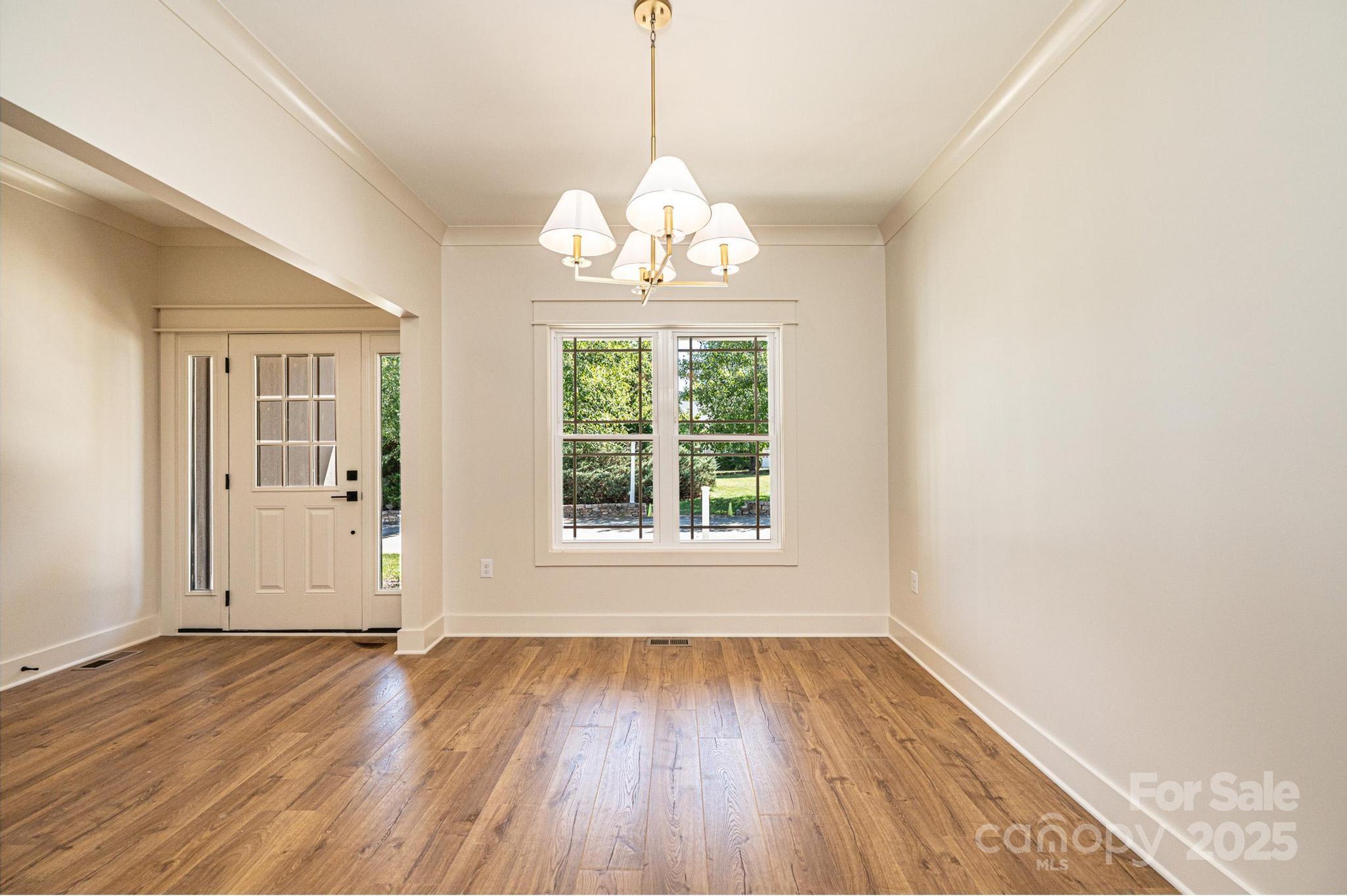 2115 6th Street NW