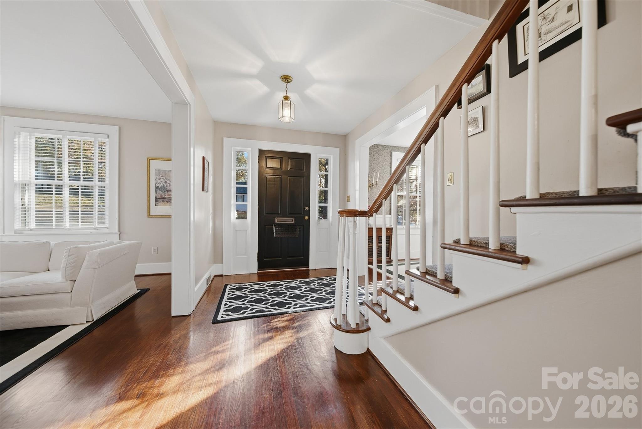 619 4th Street NE