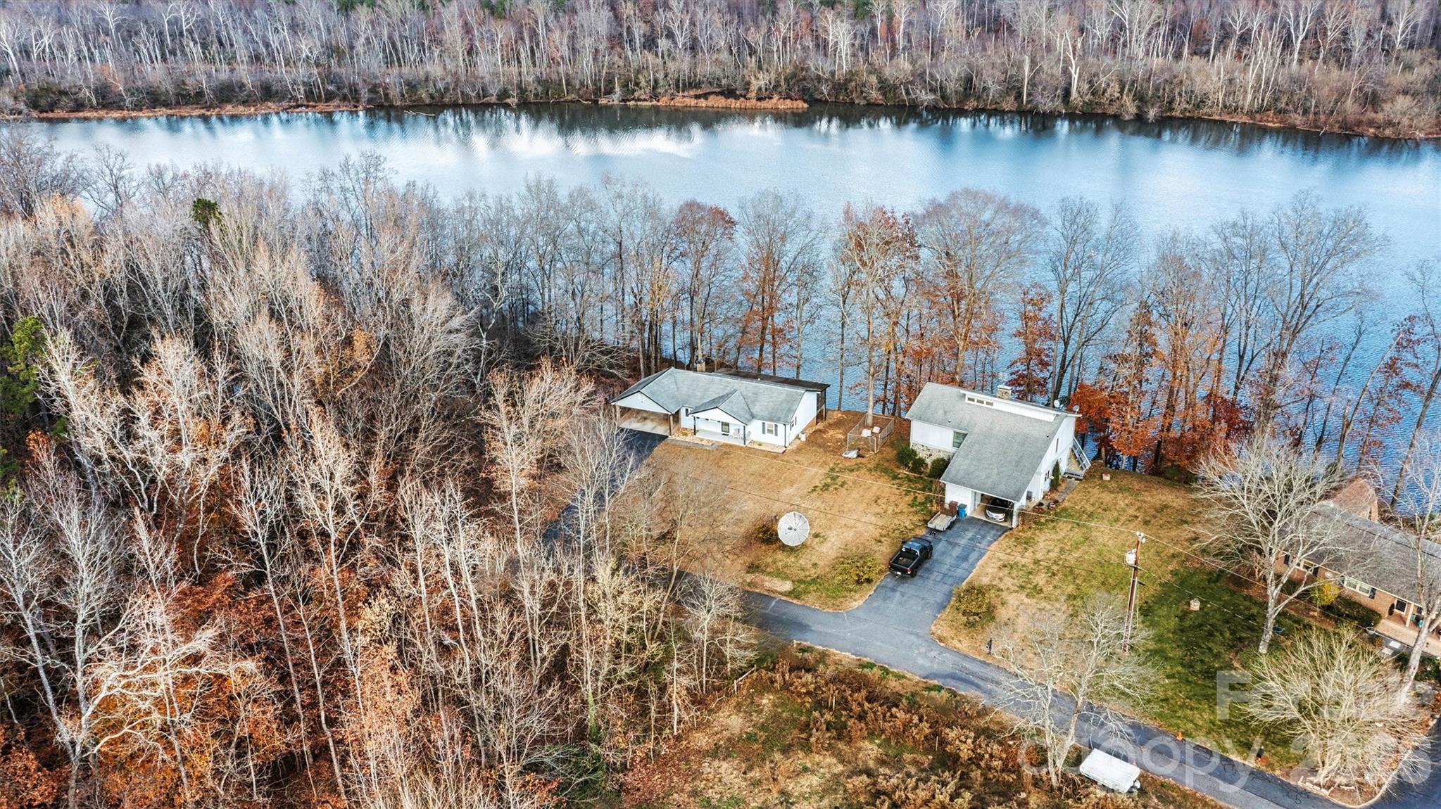 6072 Lookout Heights Drive