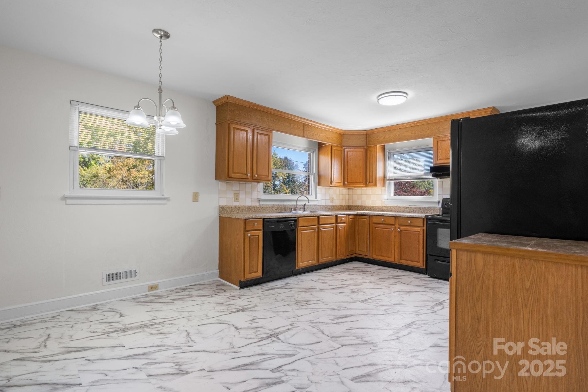 831 21st Street Drive SE